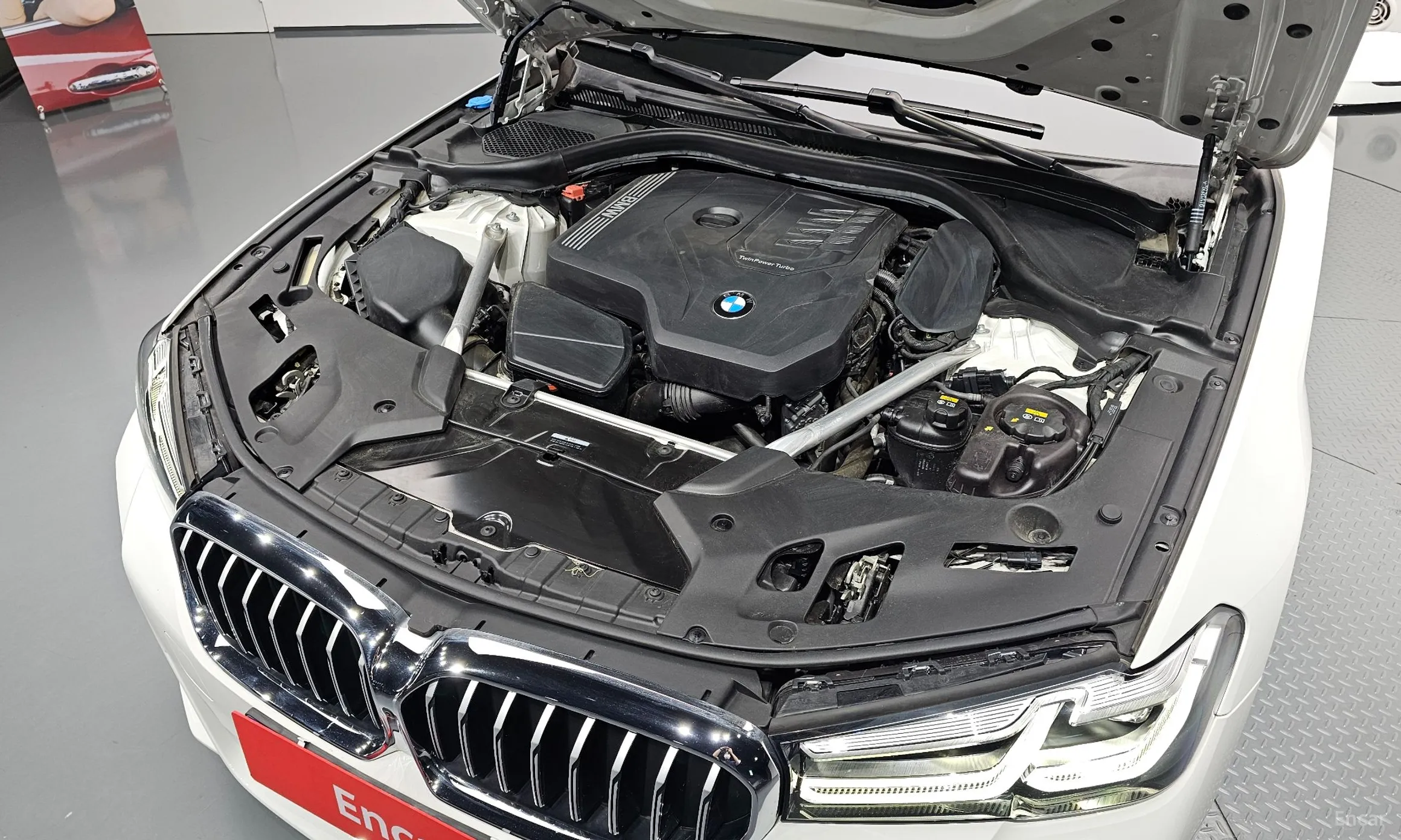 BMW 5 Series (G30) превью 6