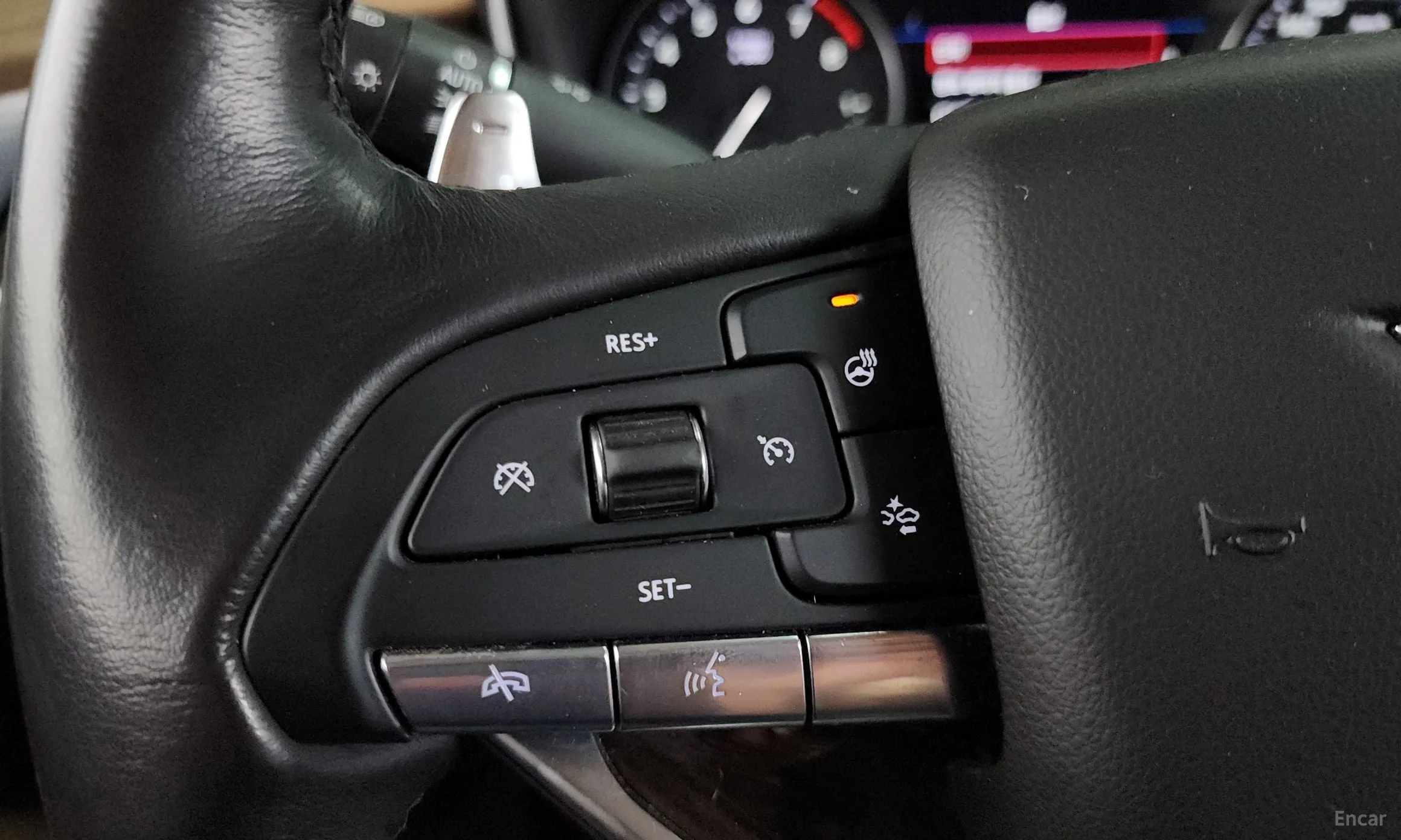 Cadillac XT6 превью 15
