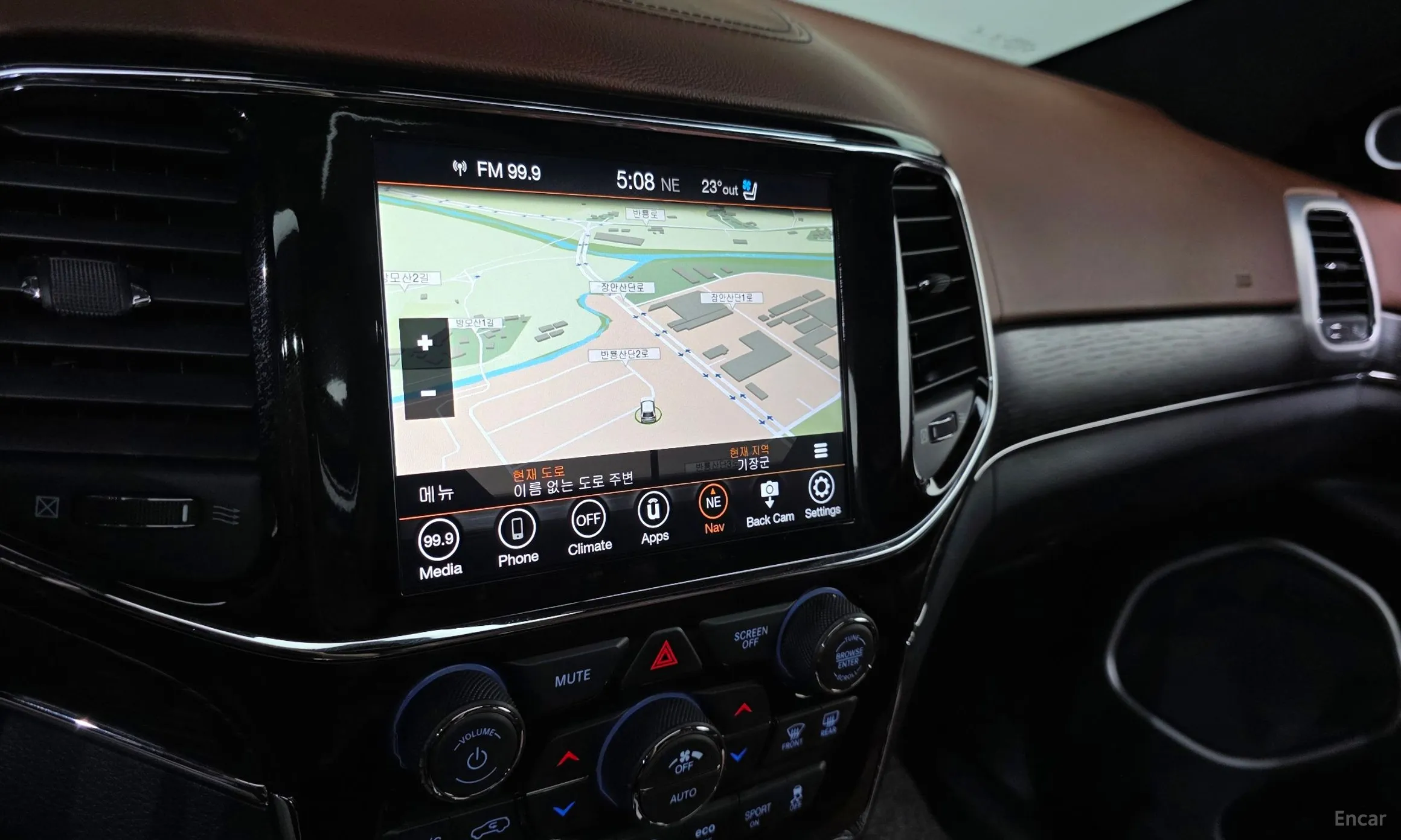 Jeep Grand Cherokee превью 14