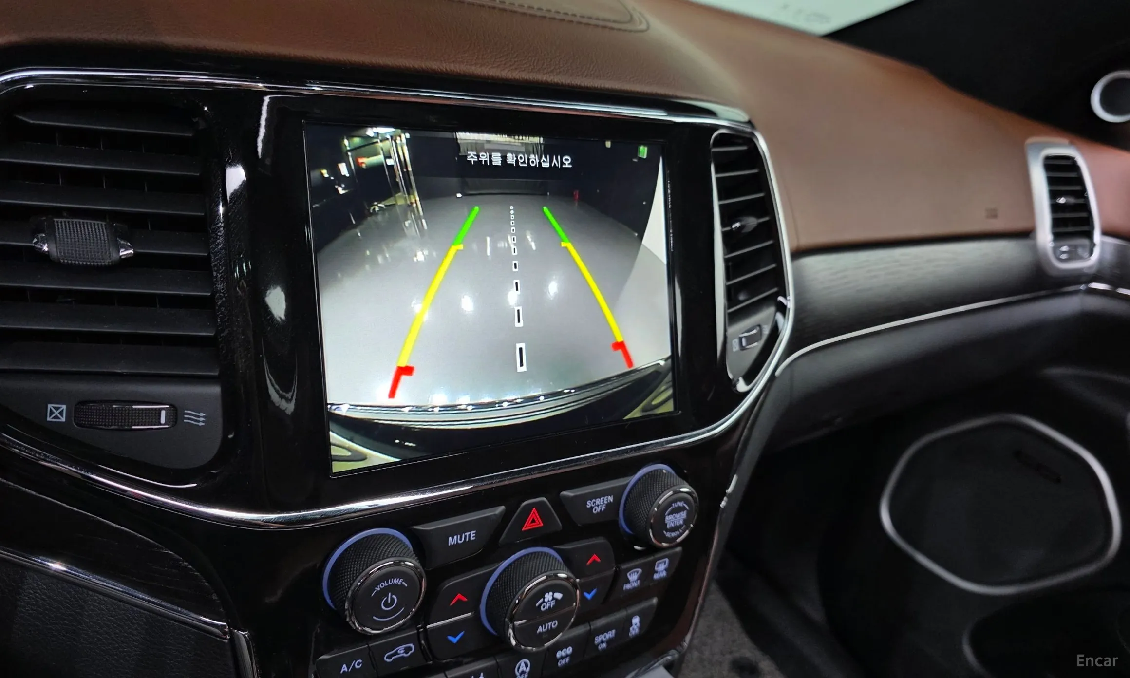 Jeep Grand Cherokee превью 20