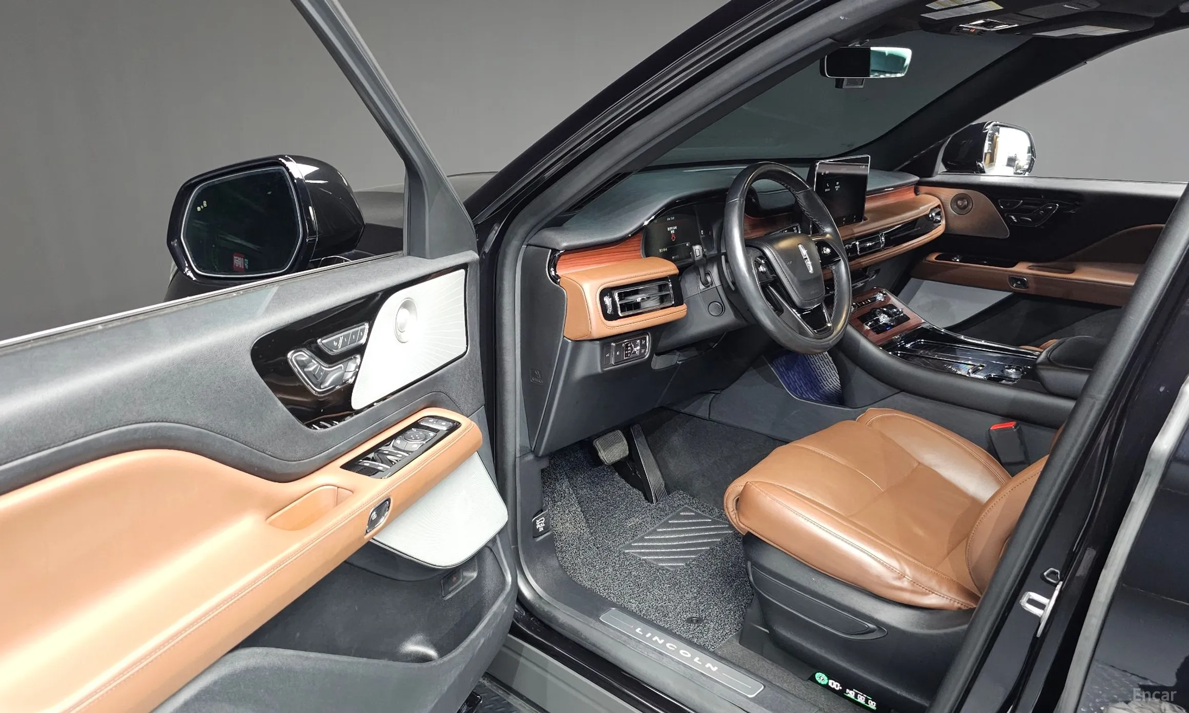 Lincoln Aviator 2nd Generation превью 10