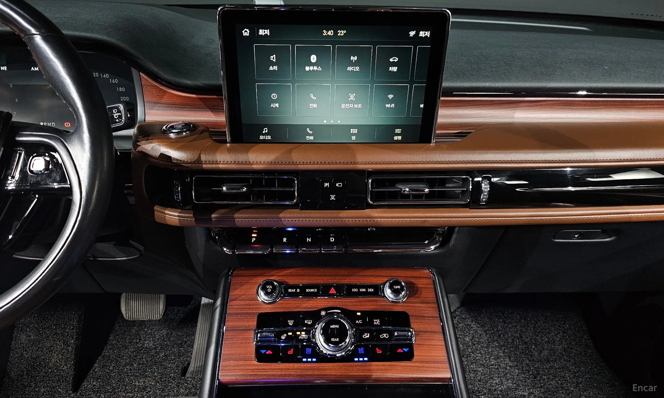 Lincoln Aviator 2nd Generation превью 16