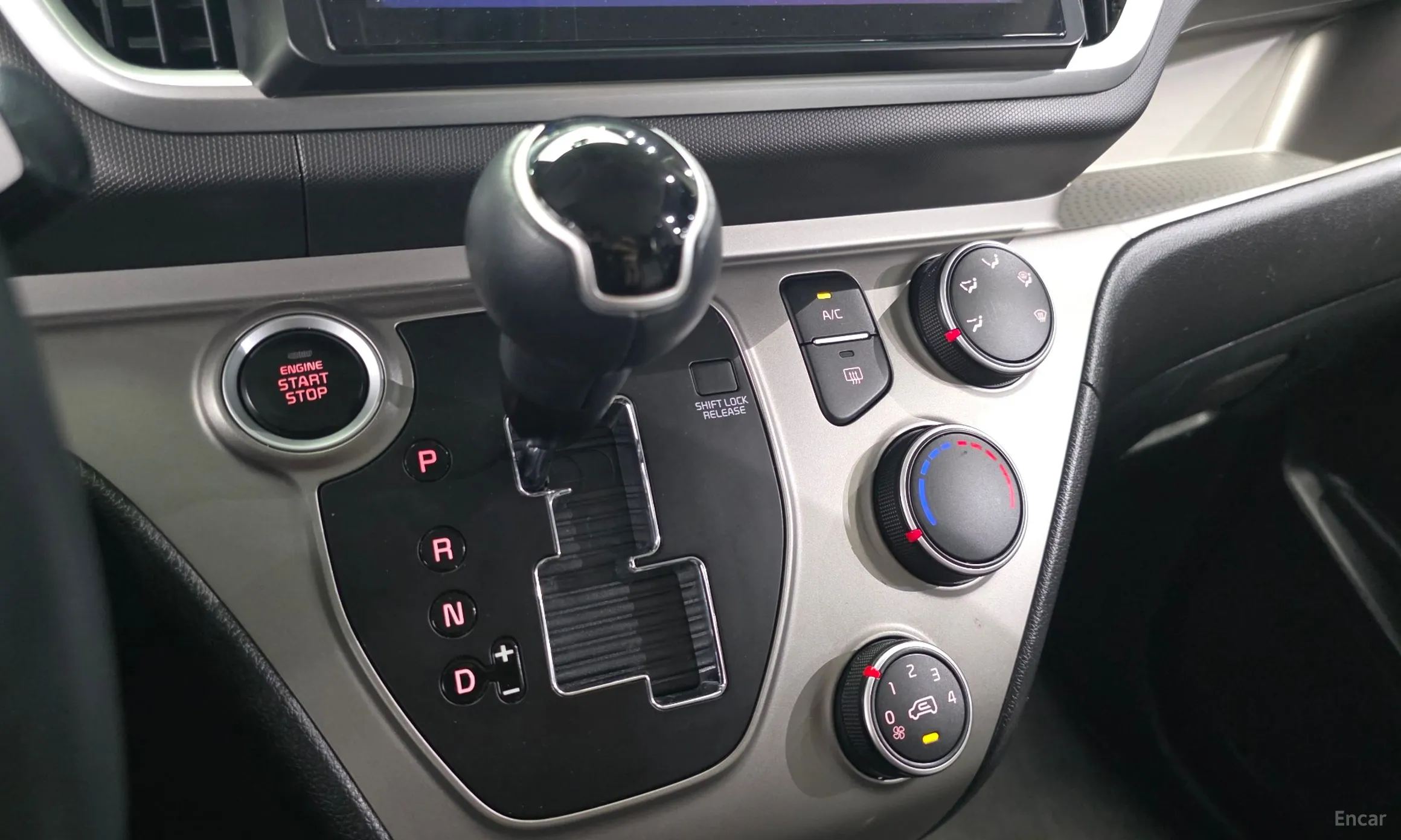Kia Ray превью 9