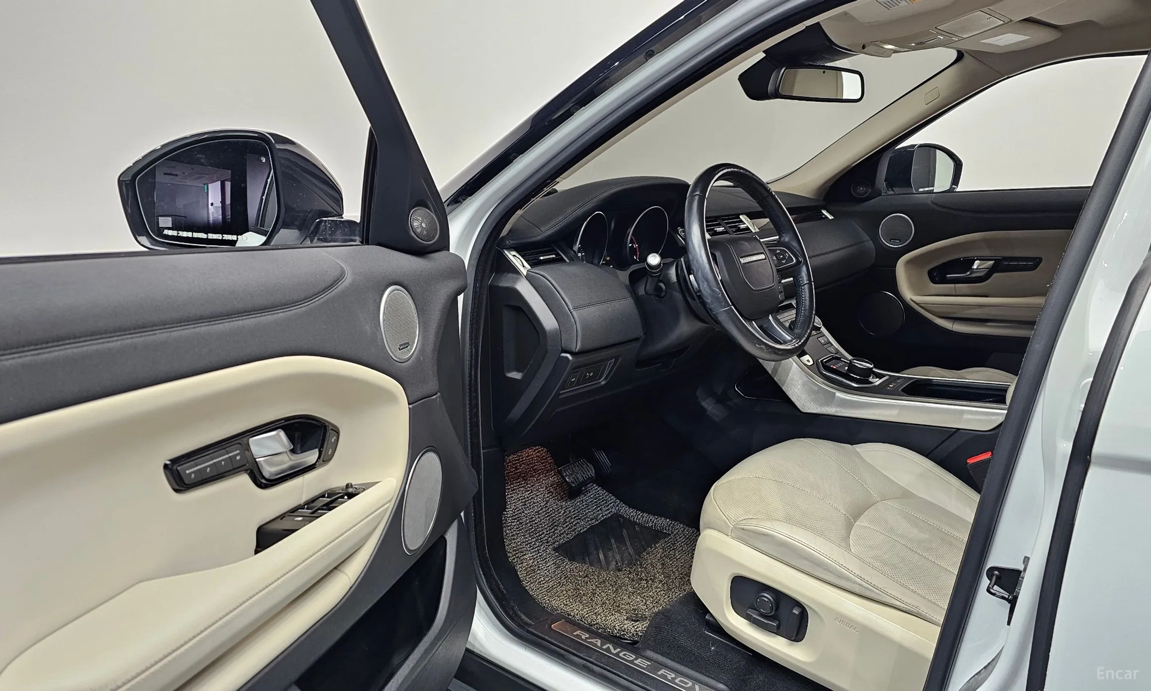 Land Rover Range Rover Evoque превью 10