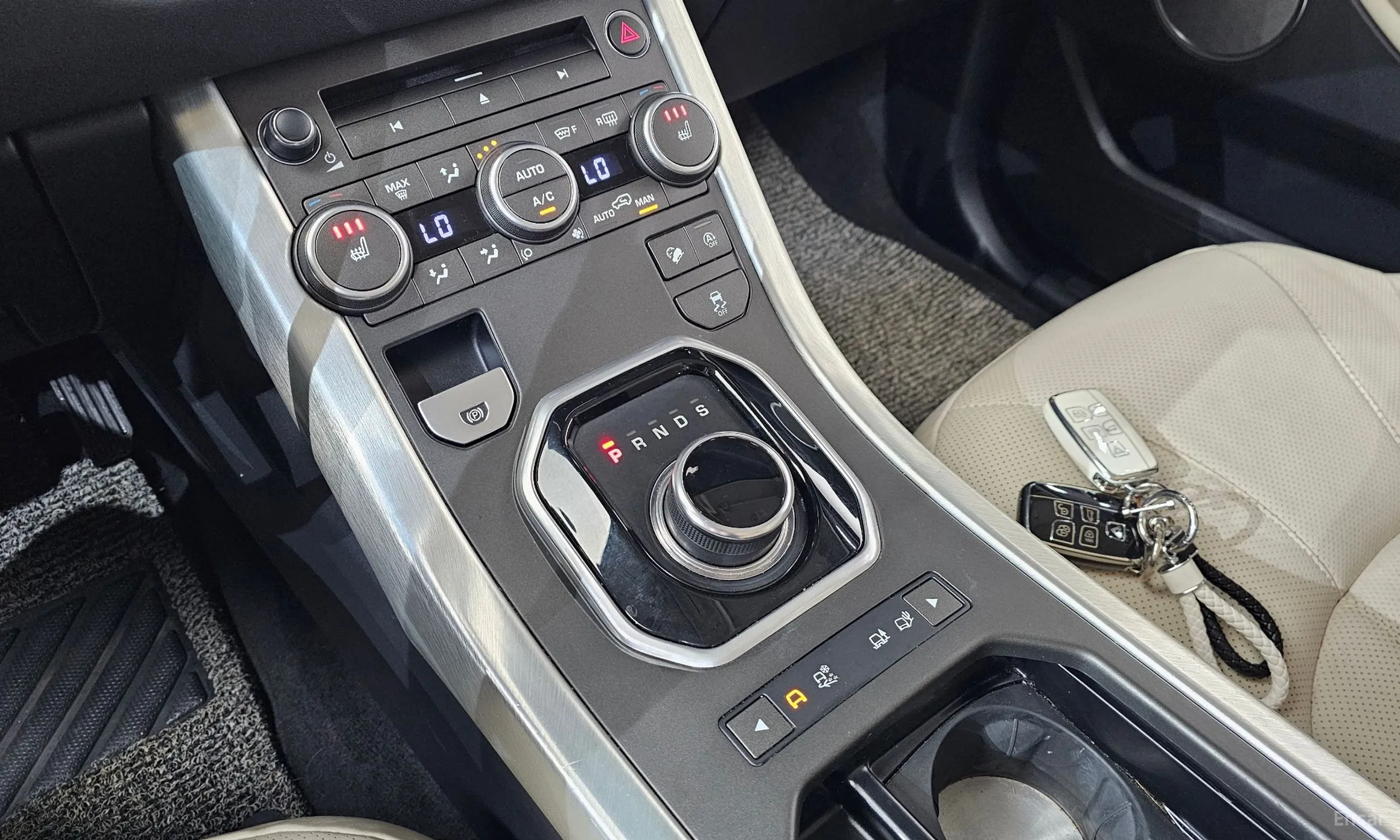 Land Rover Range Rover Evoque превью 9