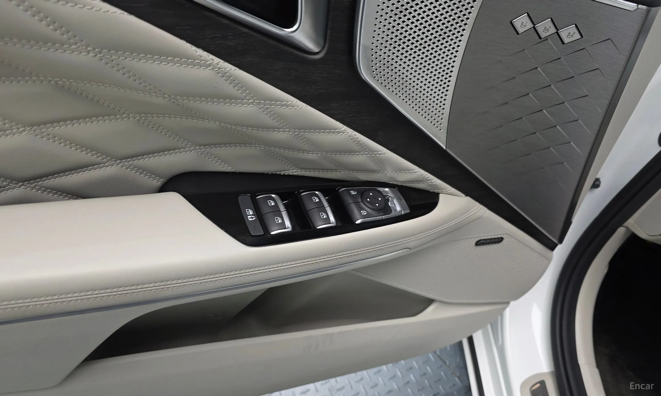 Kia K8 превью 14