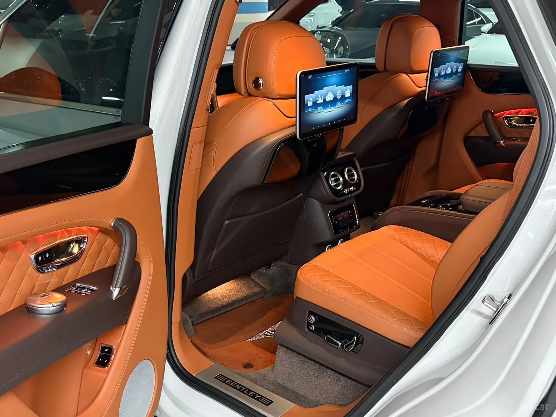 Bentley Bentayga превью 10