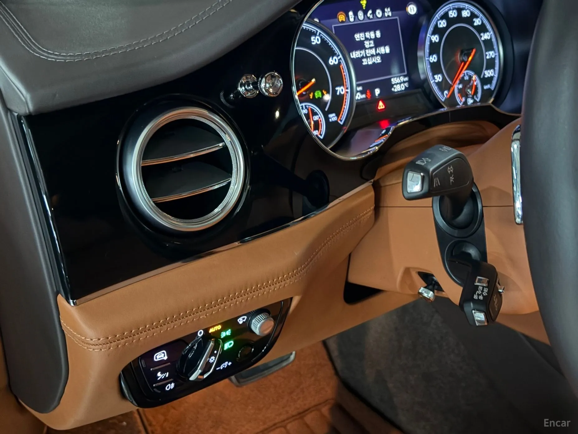 Bentley Bentayga превью 11