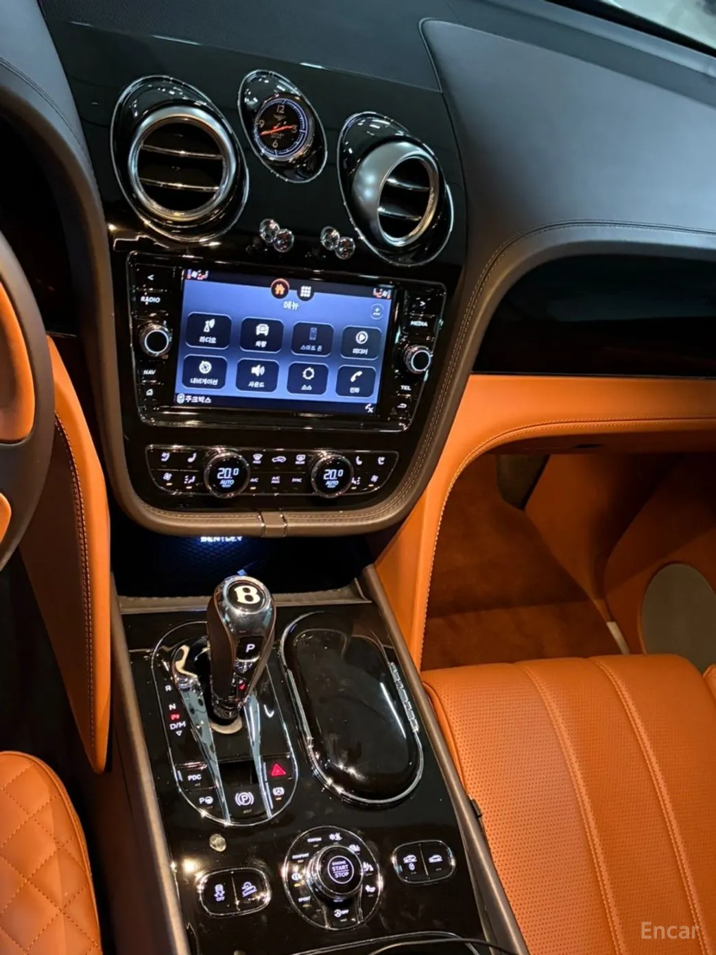Bentley Bentayga превью 12