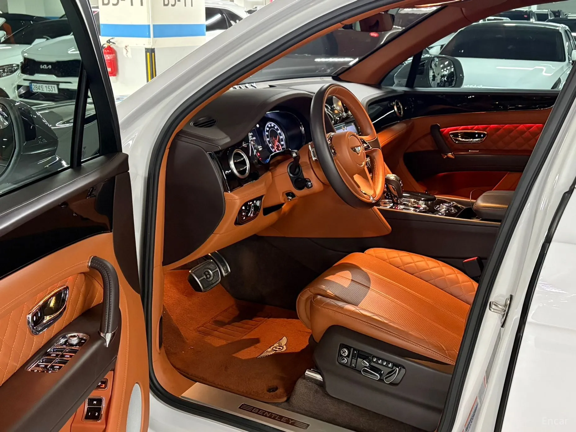 Bentley Bentayga превью 9
