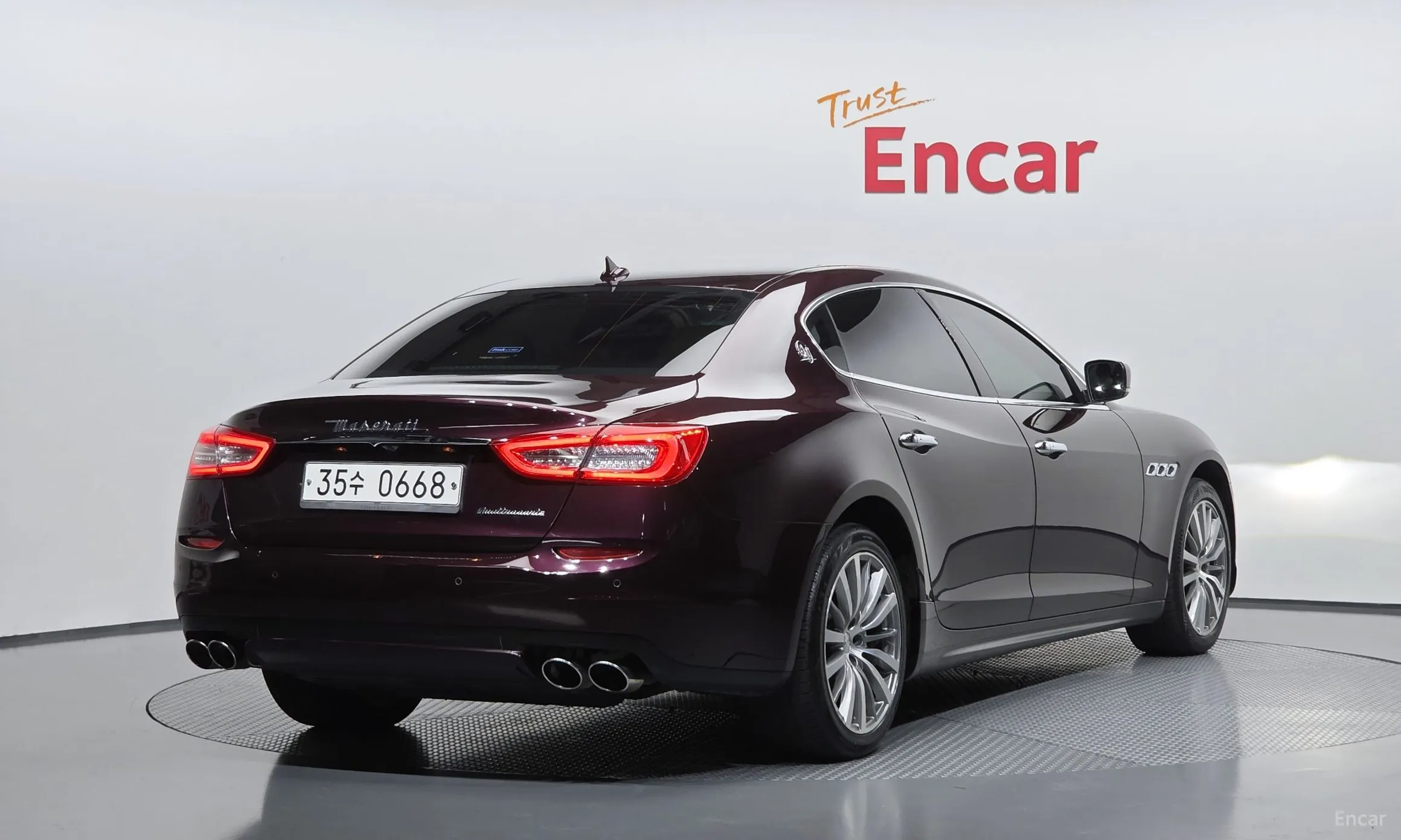 Maserati Quattroporte превью 2