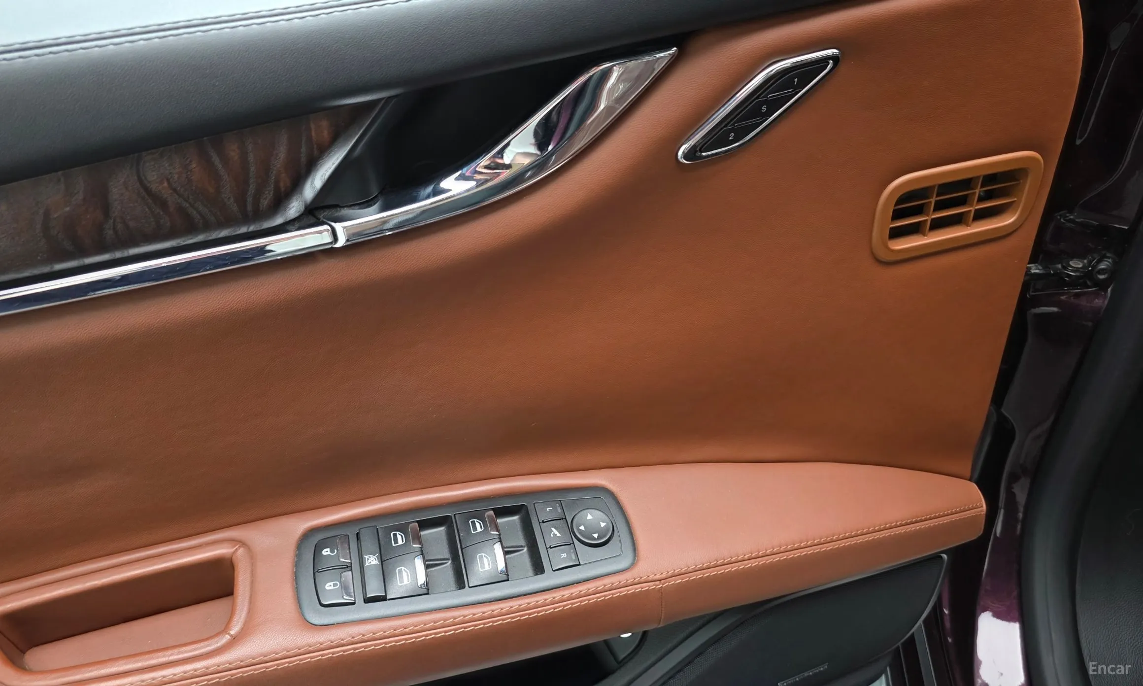 Maserati Quattroporte превью 18