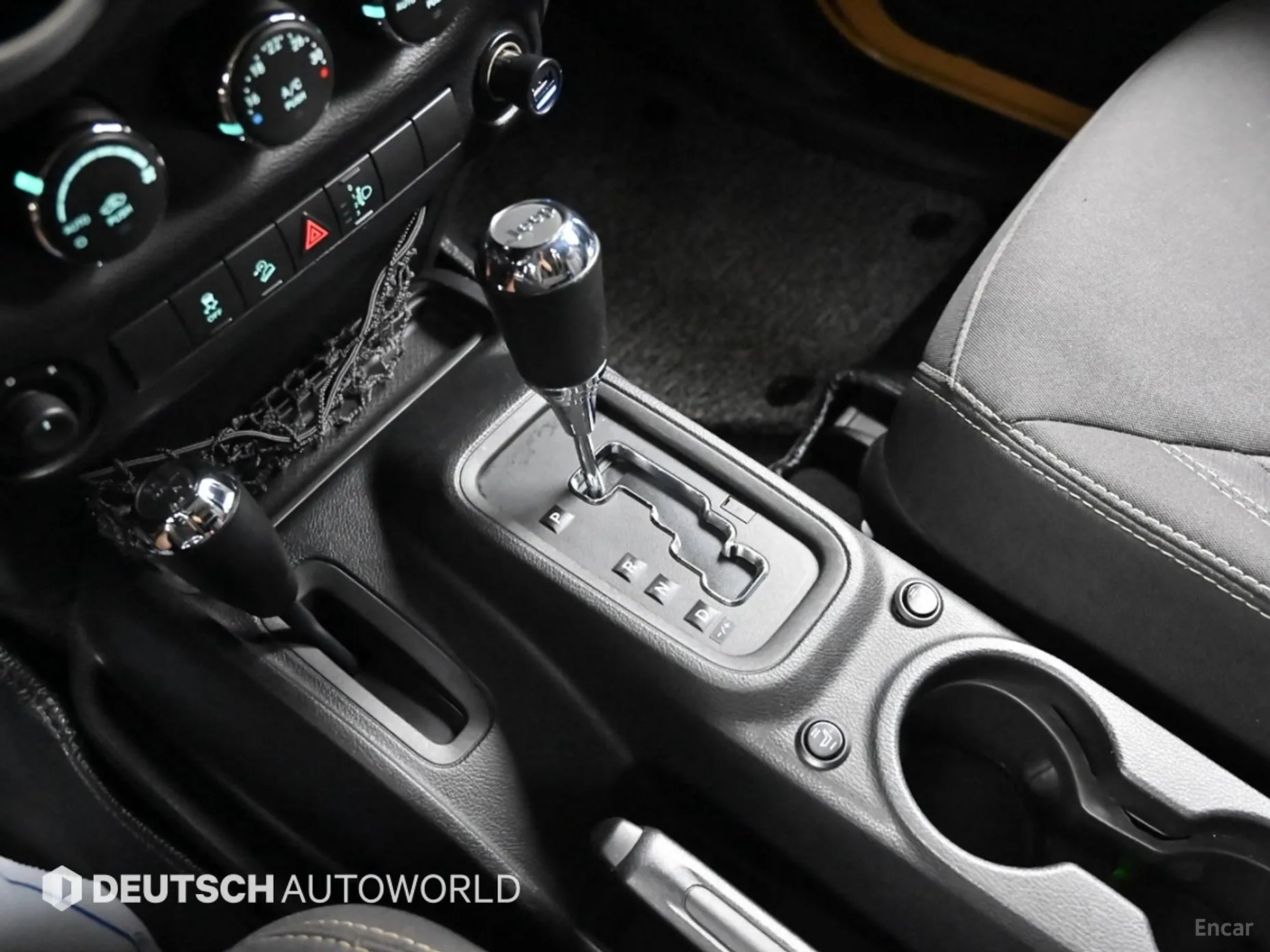 Jeep Wrangler (JK) превью 9