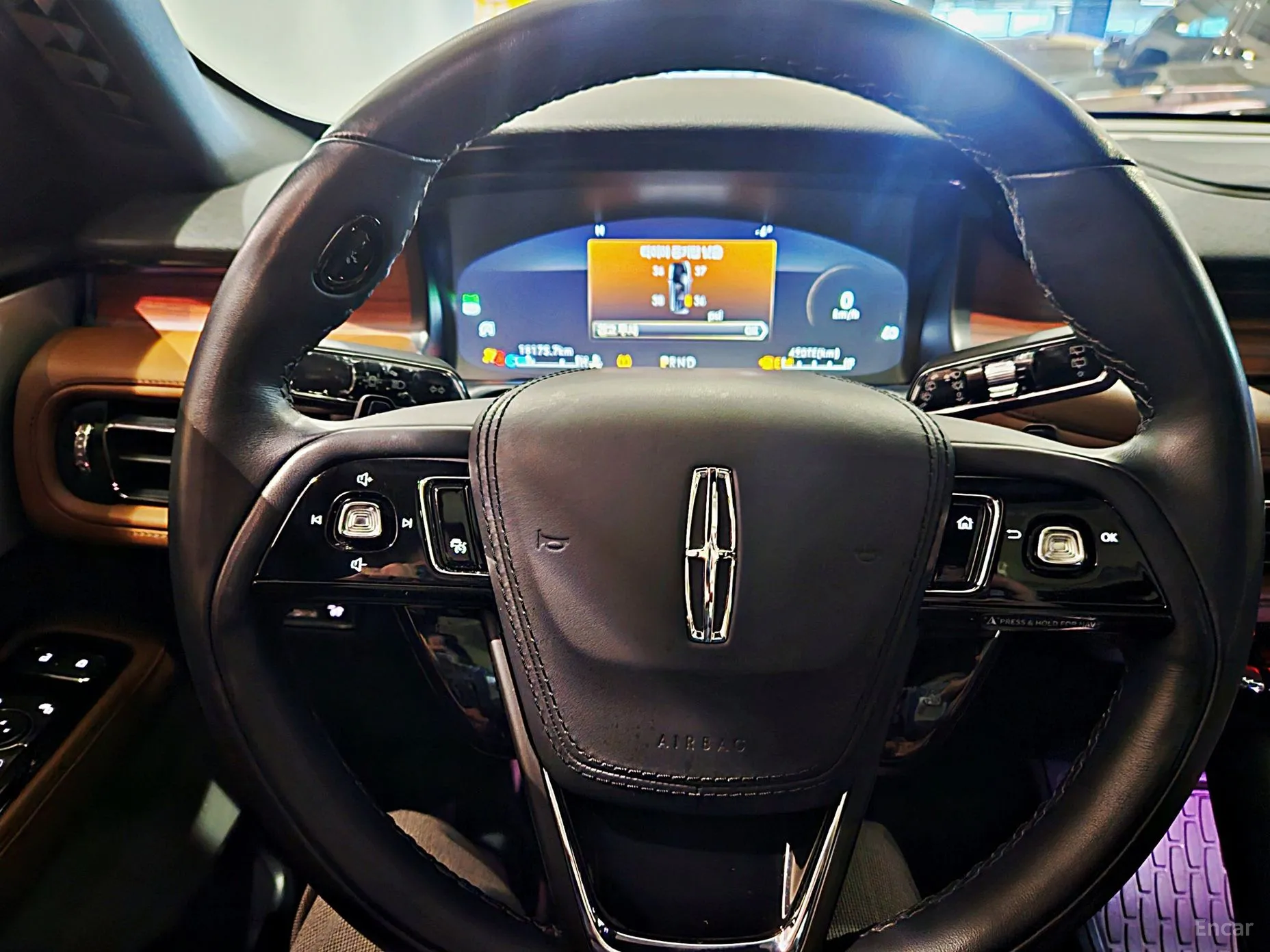 Lincoln Aviator 2nd Generation превью 7