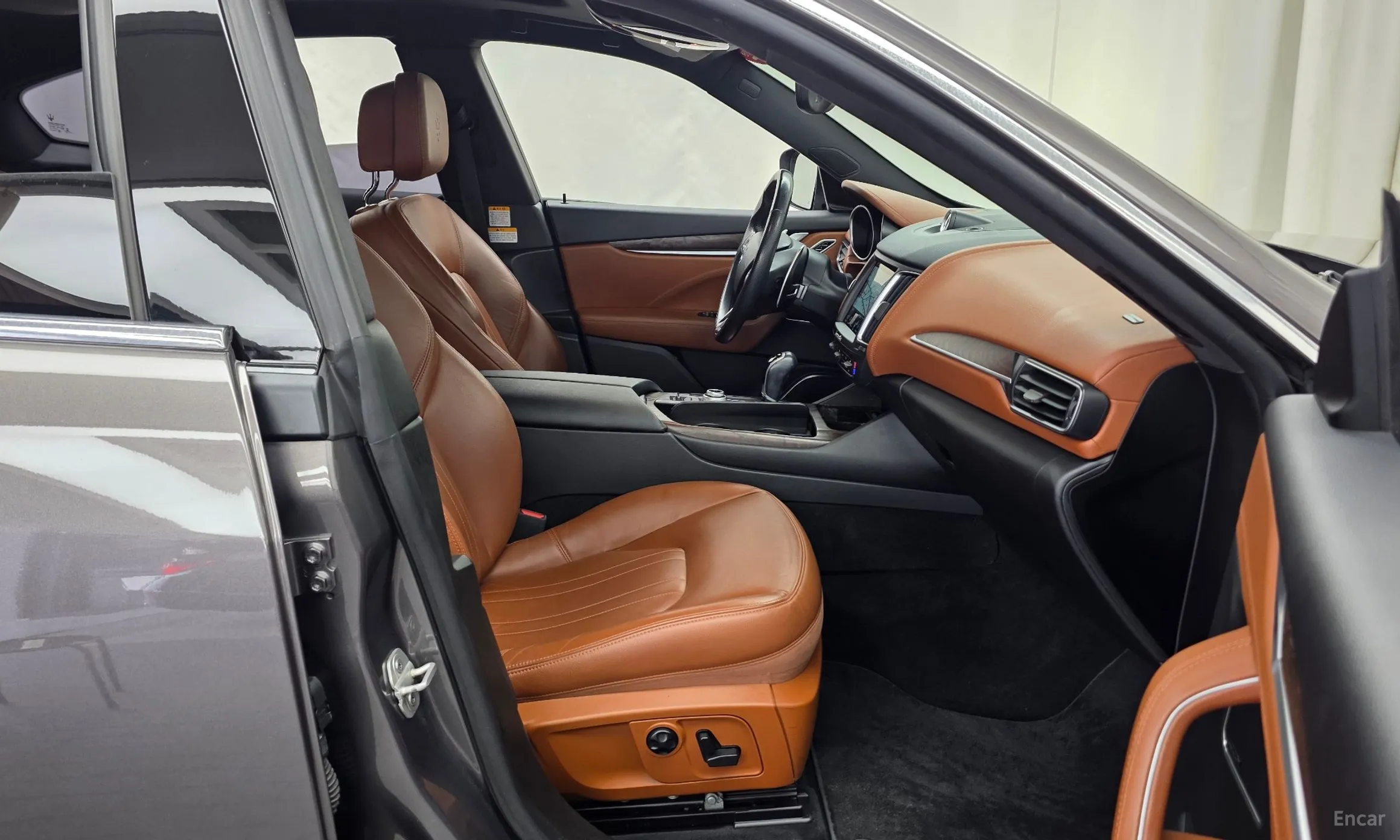 Maserati Levante превью 11