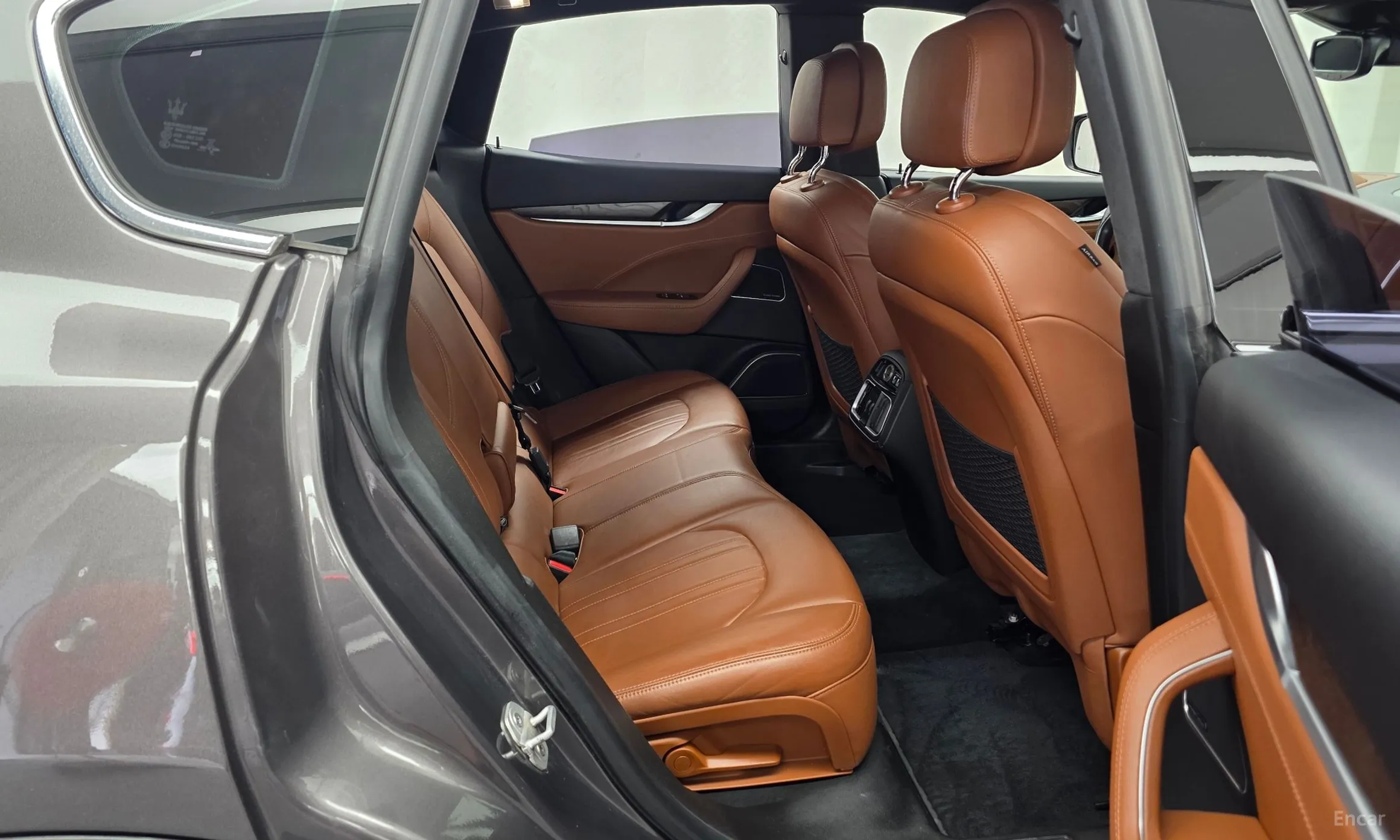 Maserati Levante превью 12