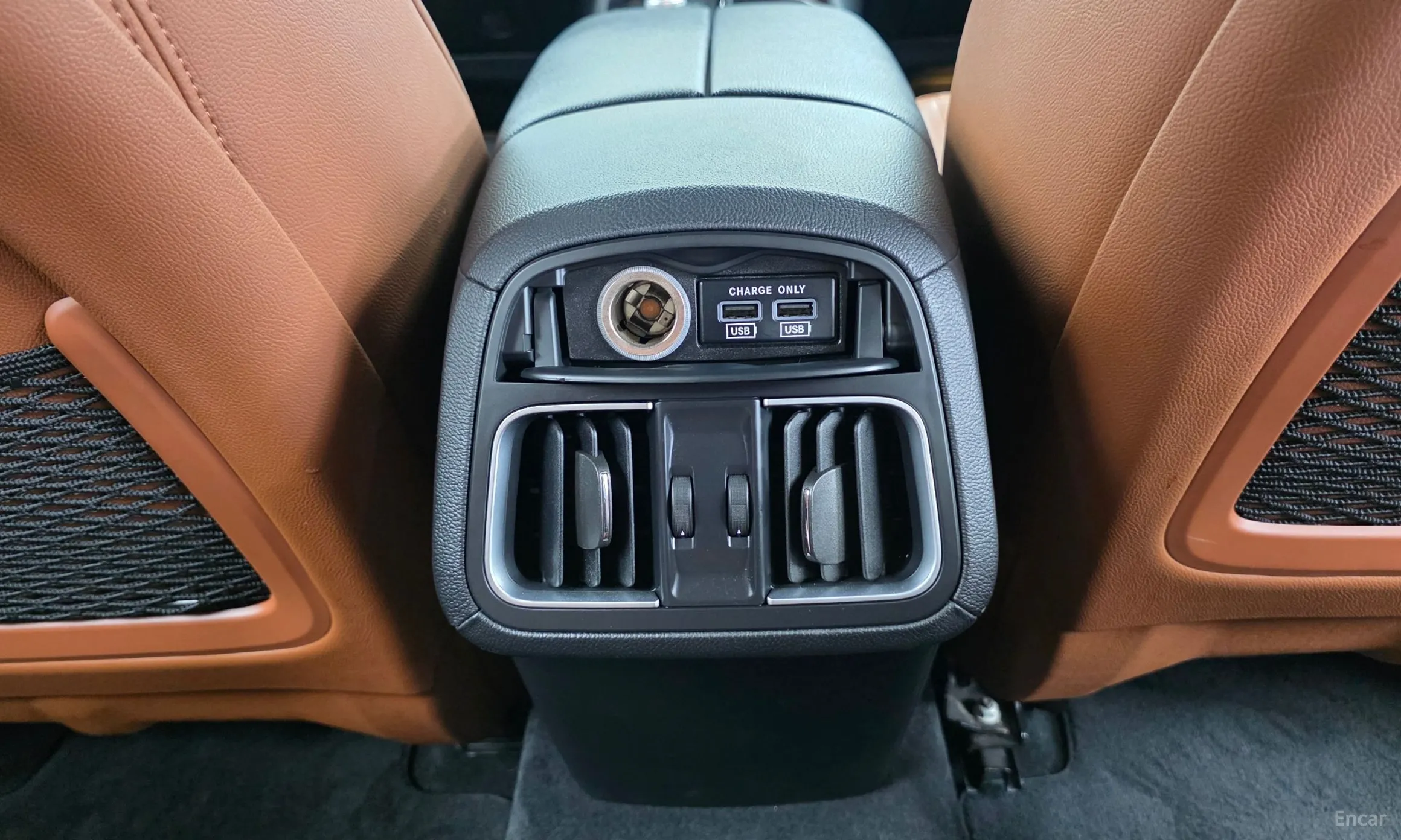 Maserati Levante превью 18