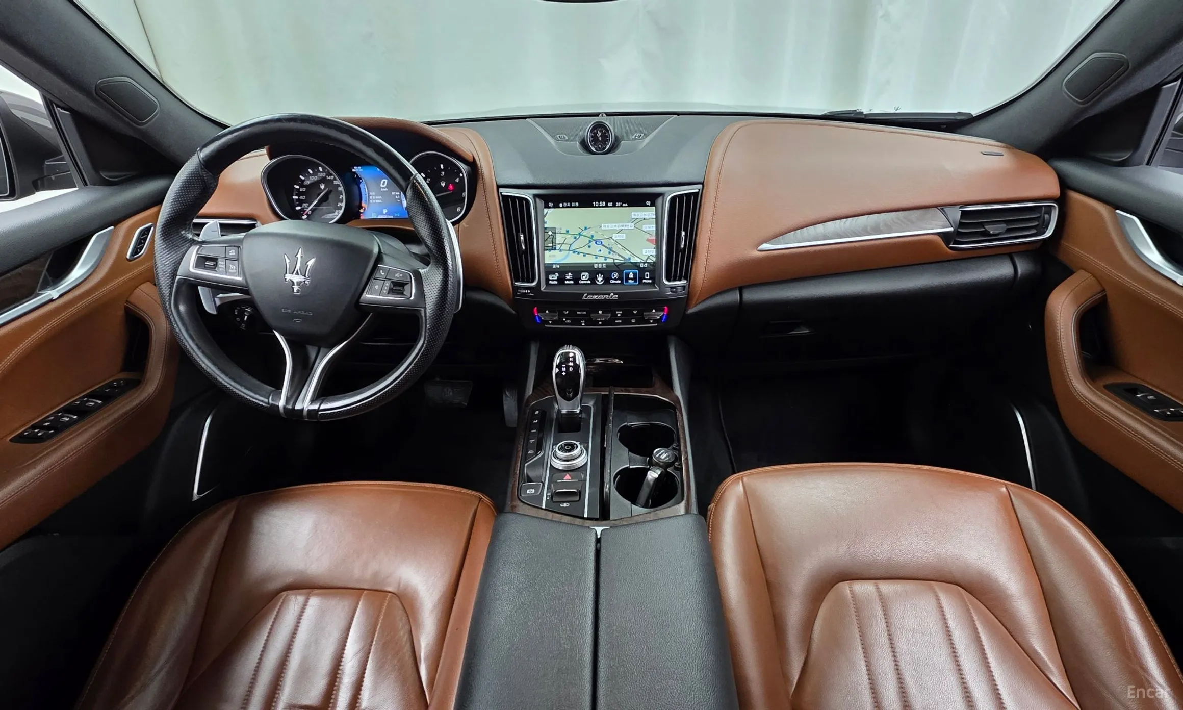 Maserati Levante превью 7