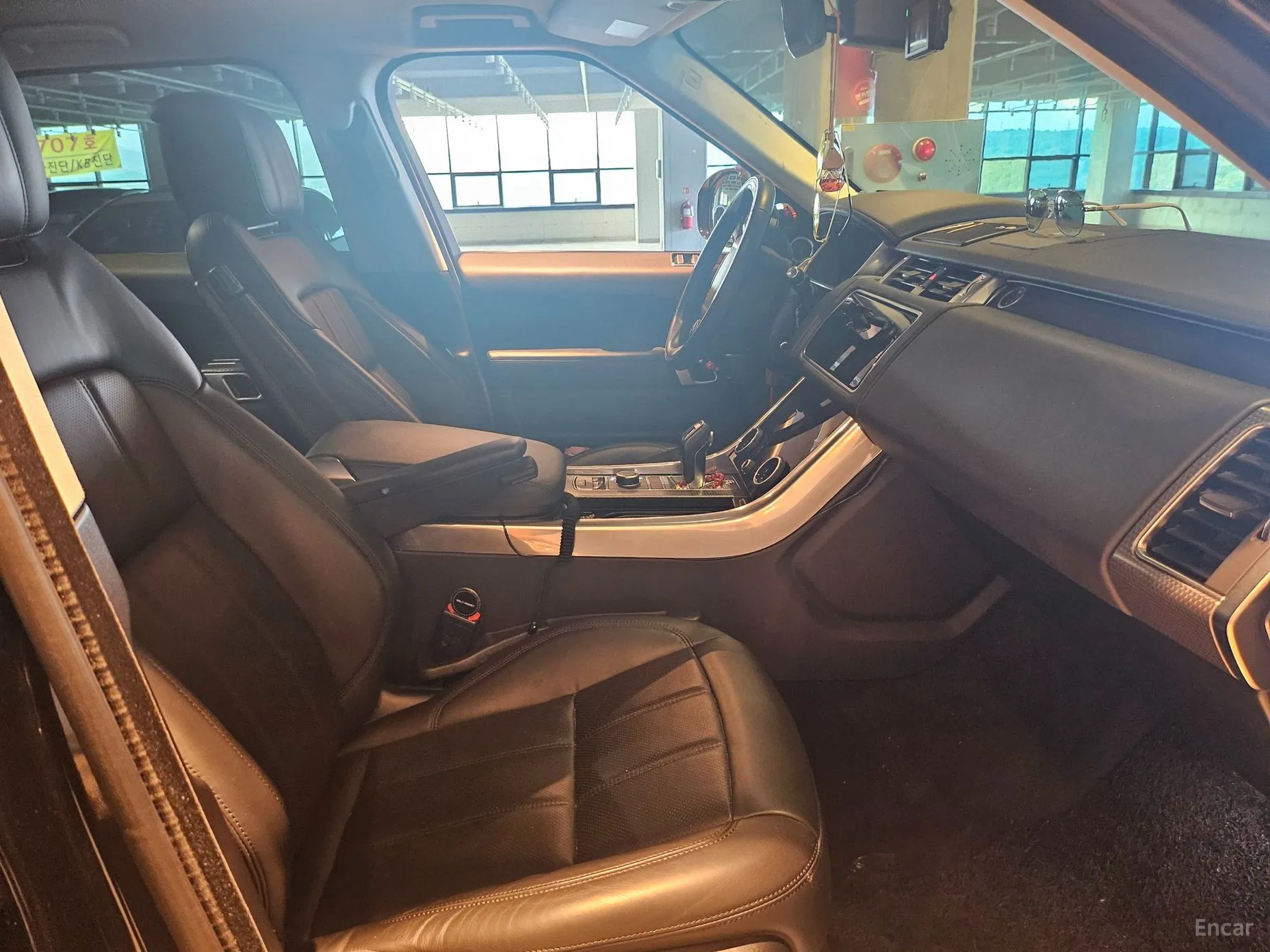 Land Rover Range Rover Sport 2nd Generation превью 11