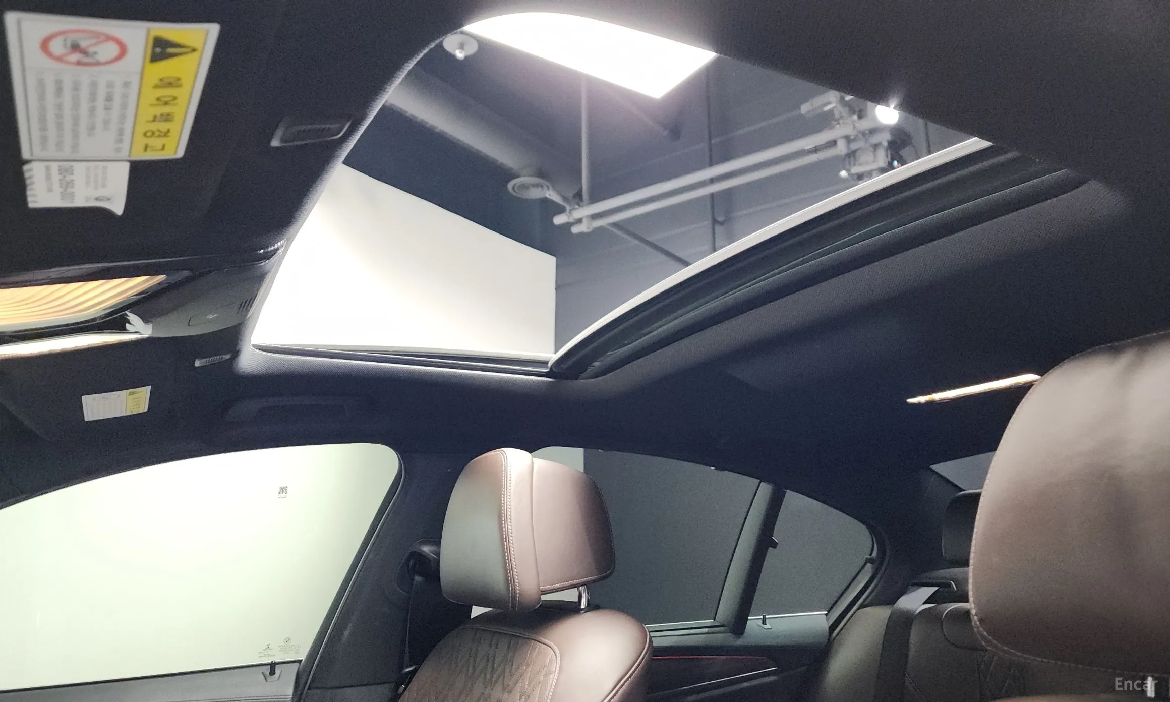 BMW 5 Series (G30) превью 17