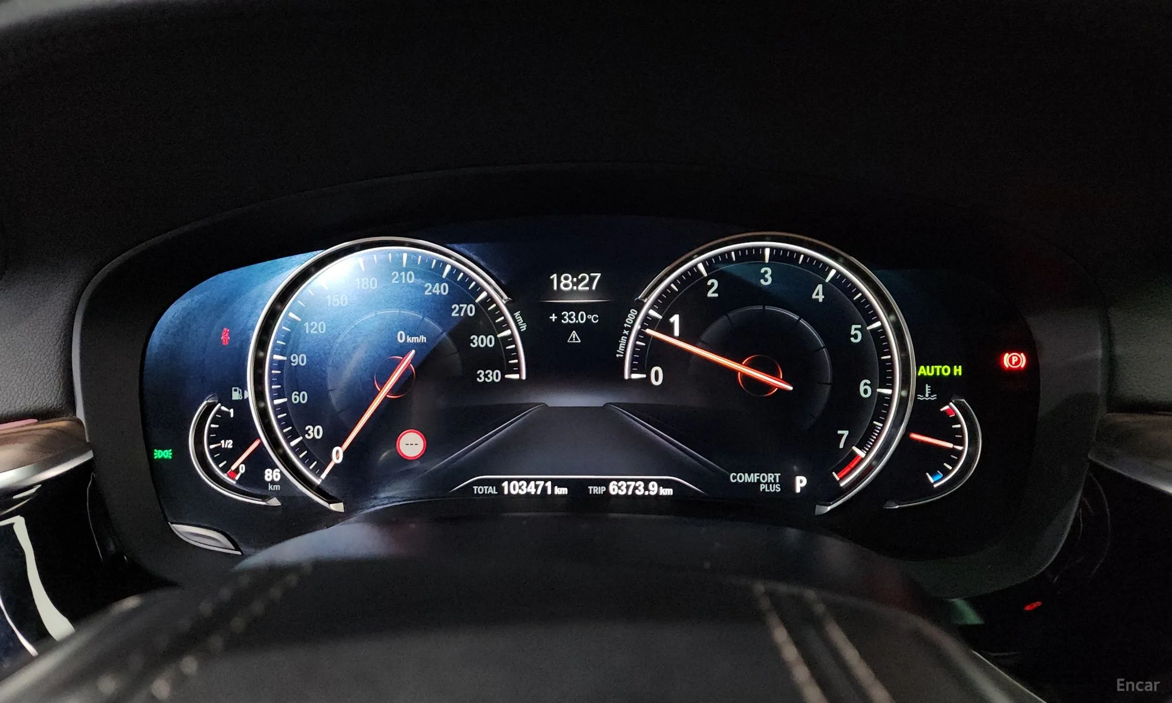 BMW 5 Series (G30) превью 8