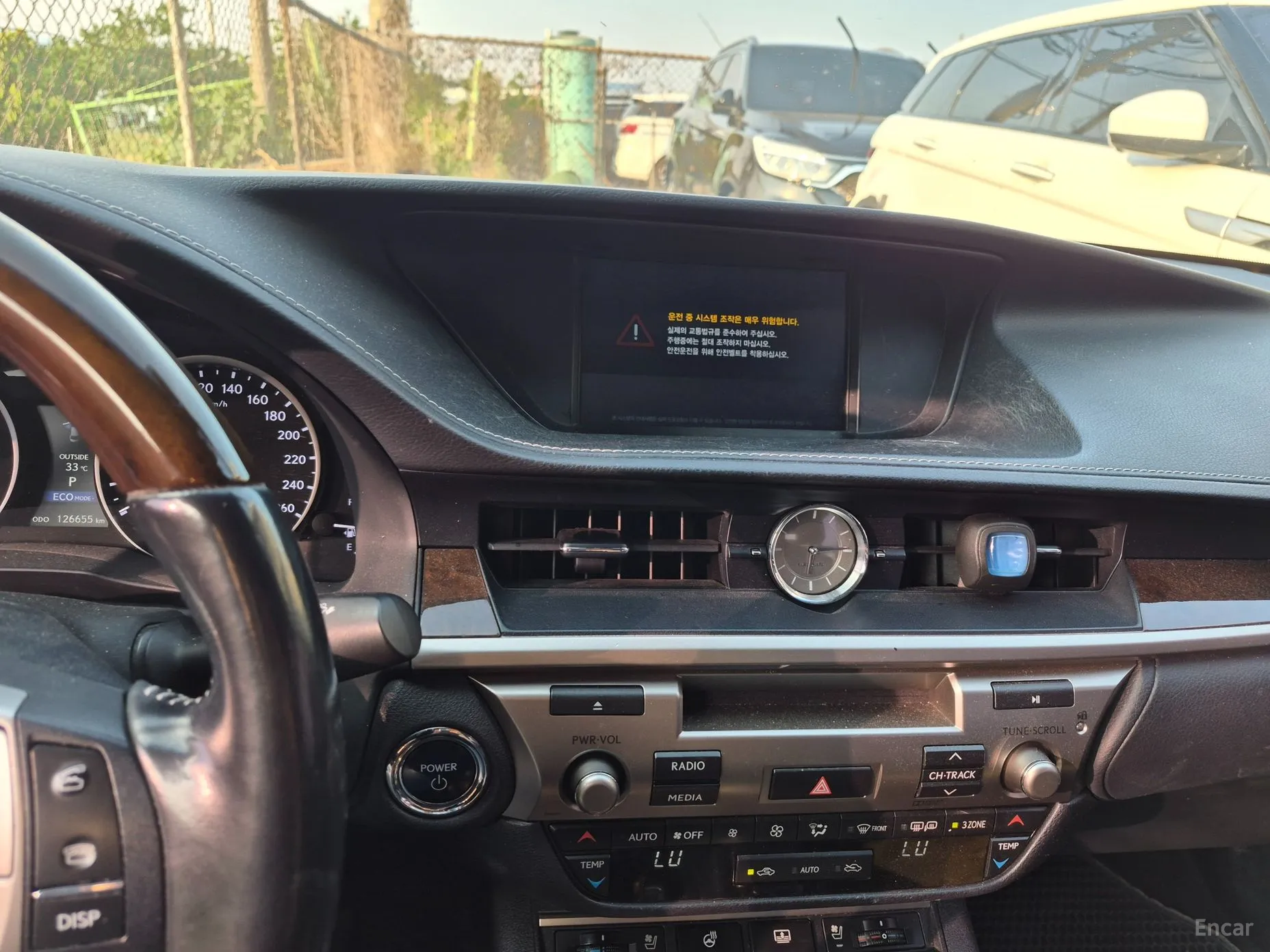 Lexus New ES300h превью 12