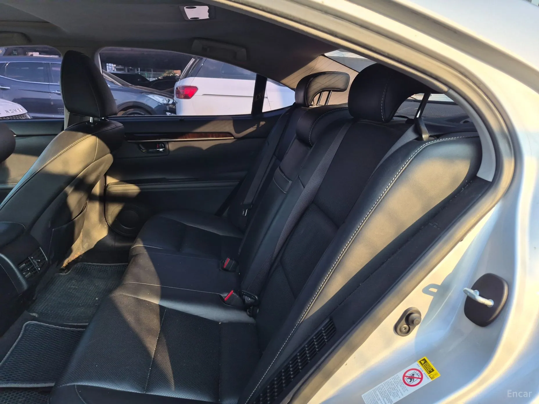 Lexus New ES300h превью 15