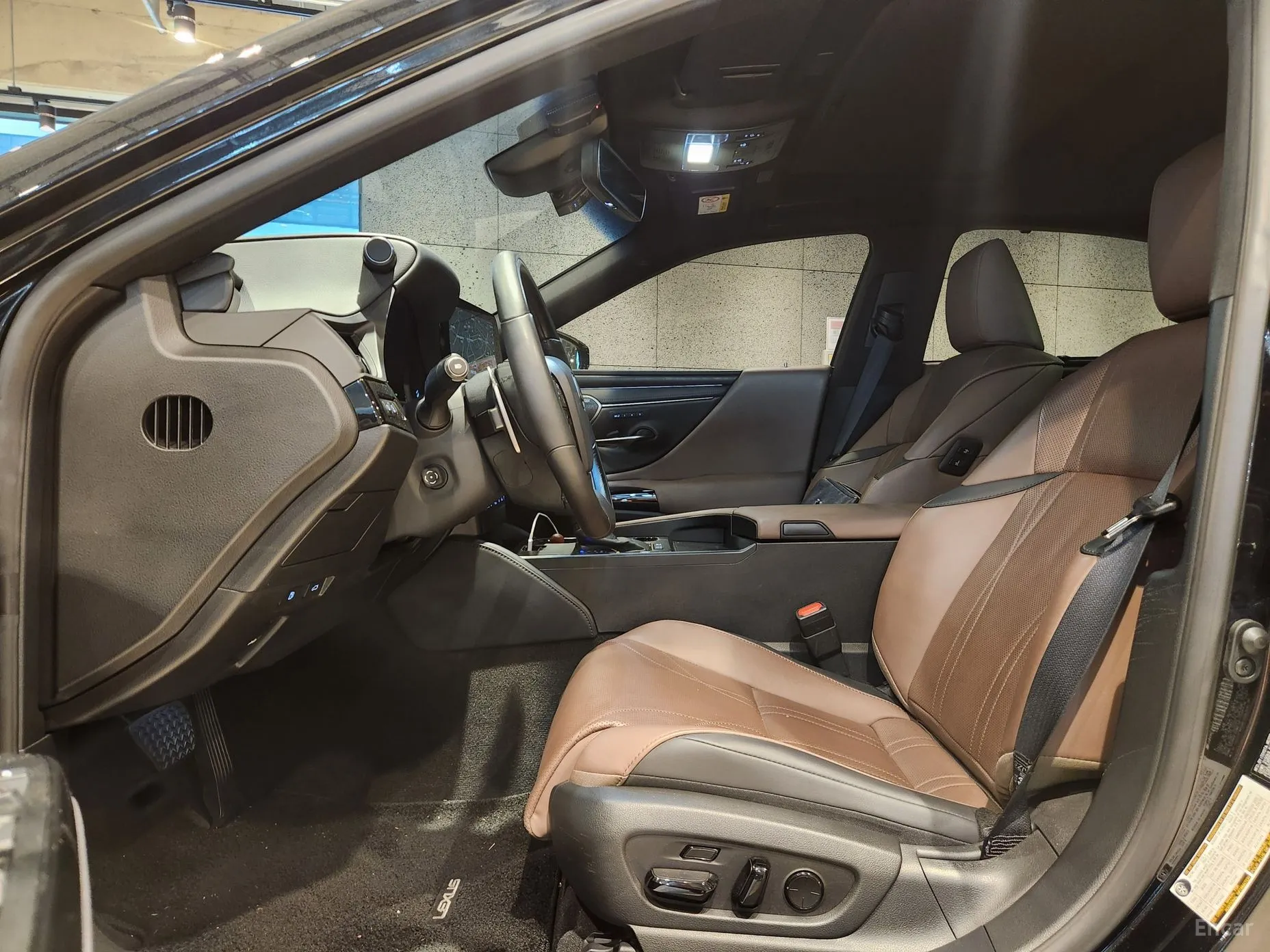 Lexus ES300h 7th Generation превью 12