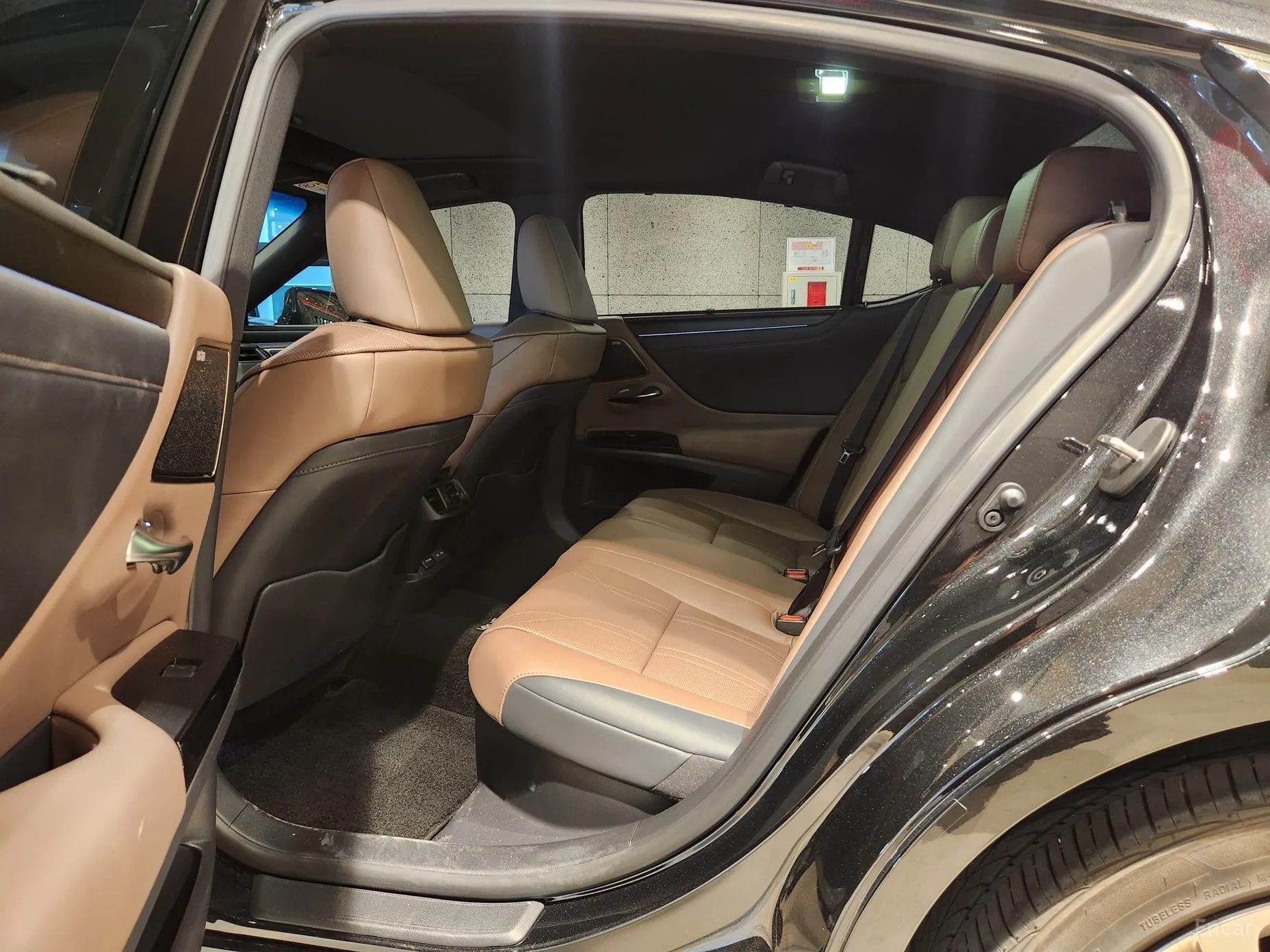 Lexus ES300h 7th Generation превью 13