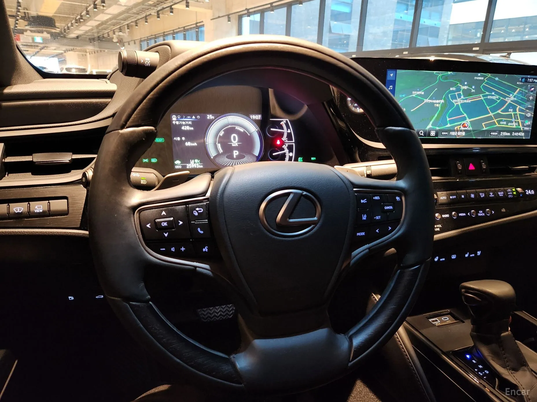 Lexus ES300h 7th Generation превью 9