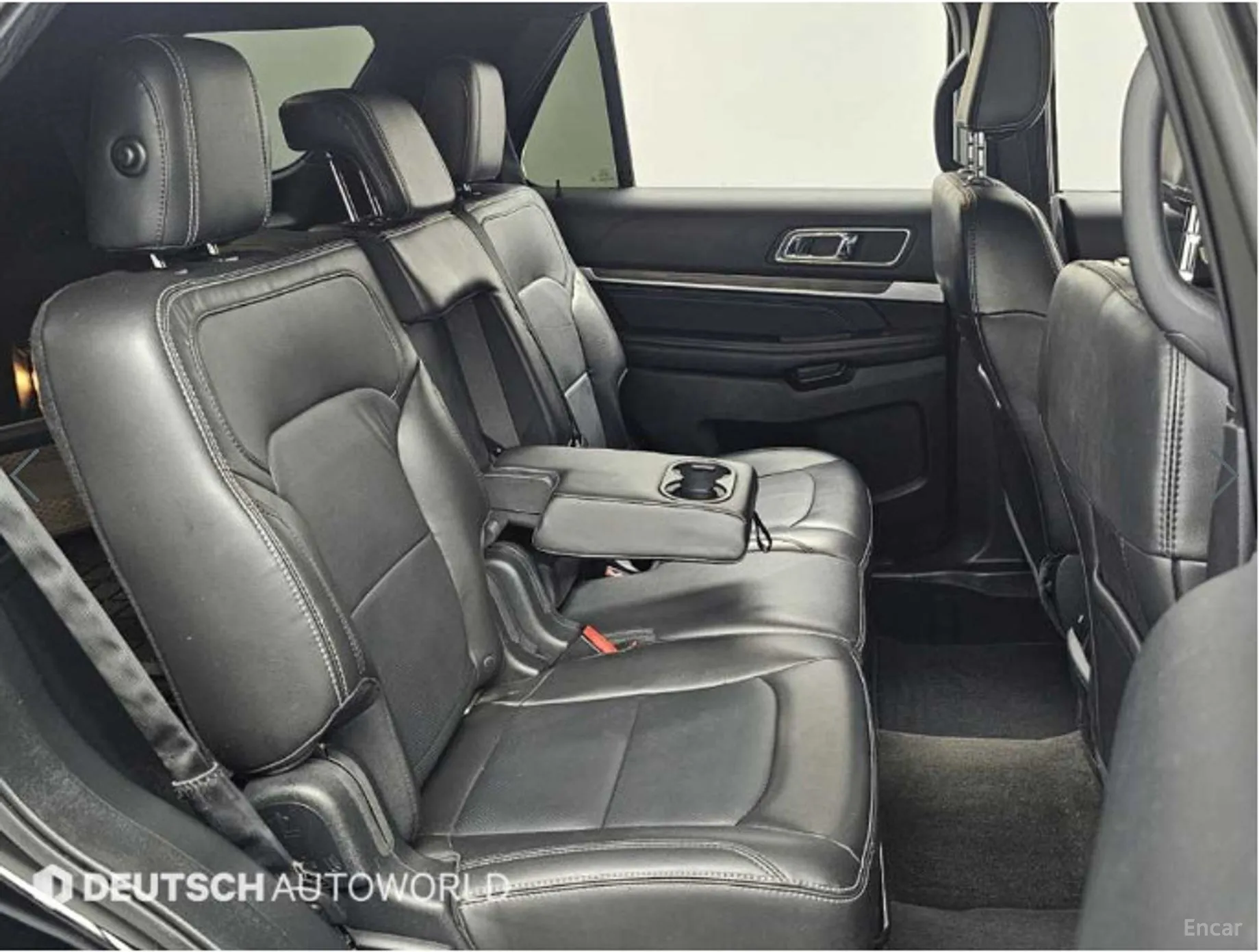 Ford Explorer превью 12