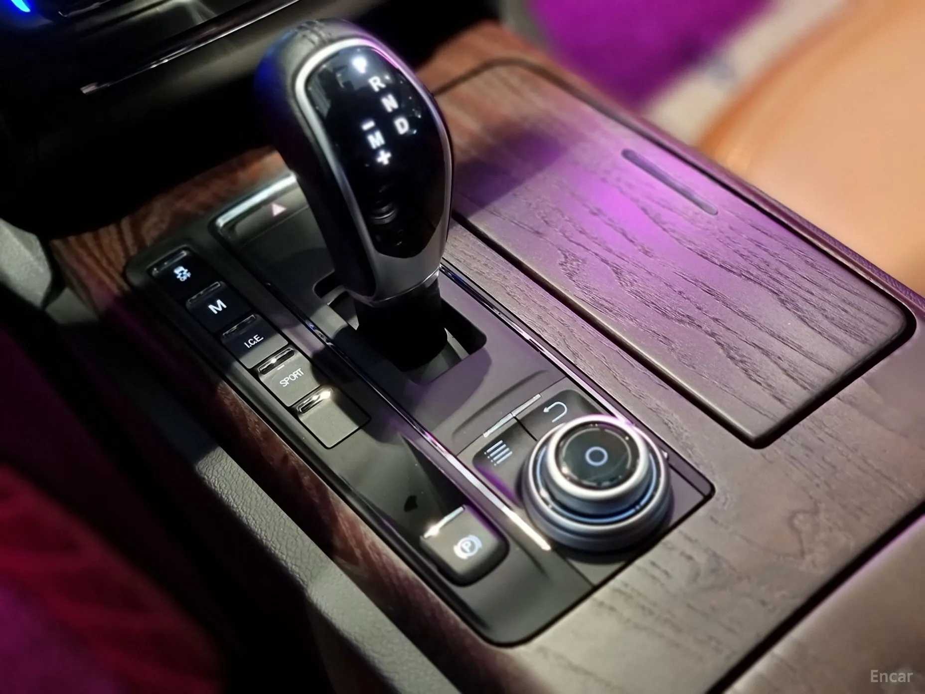 Maserati Ghibli превью 10