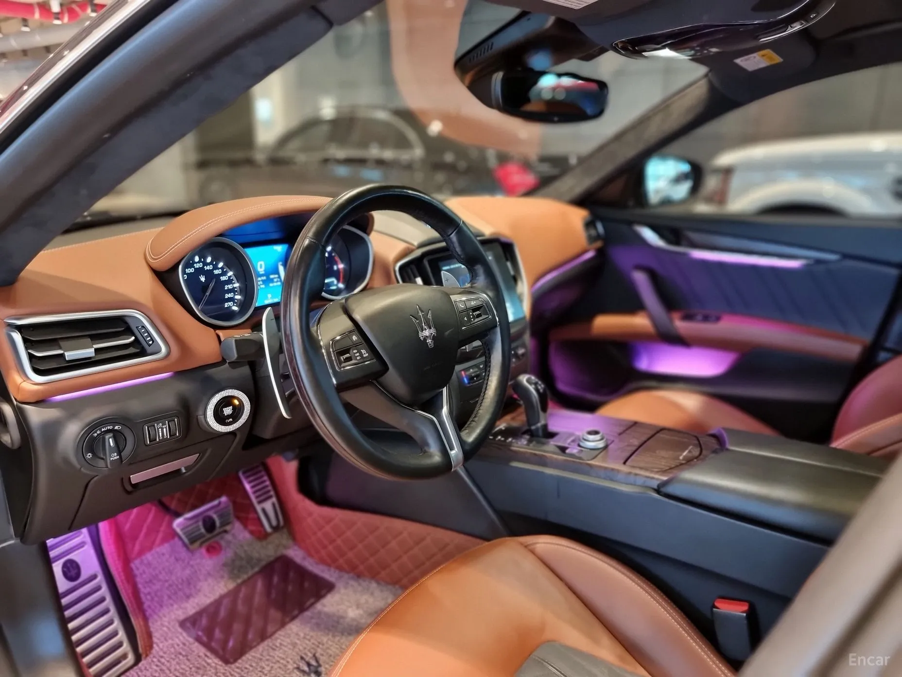Maserati Ghibli превью 12