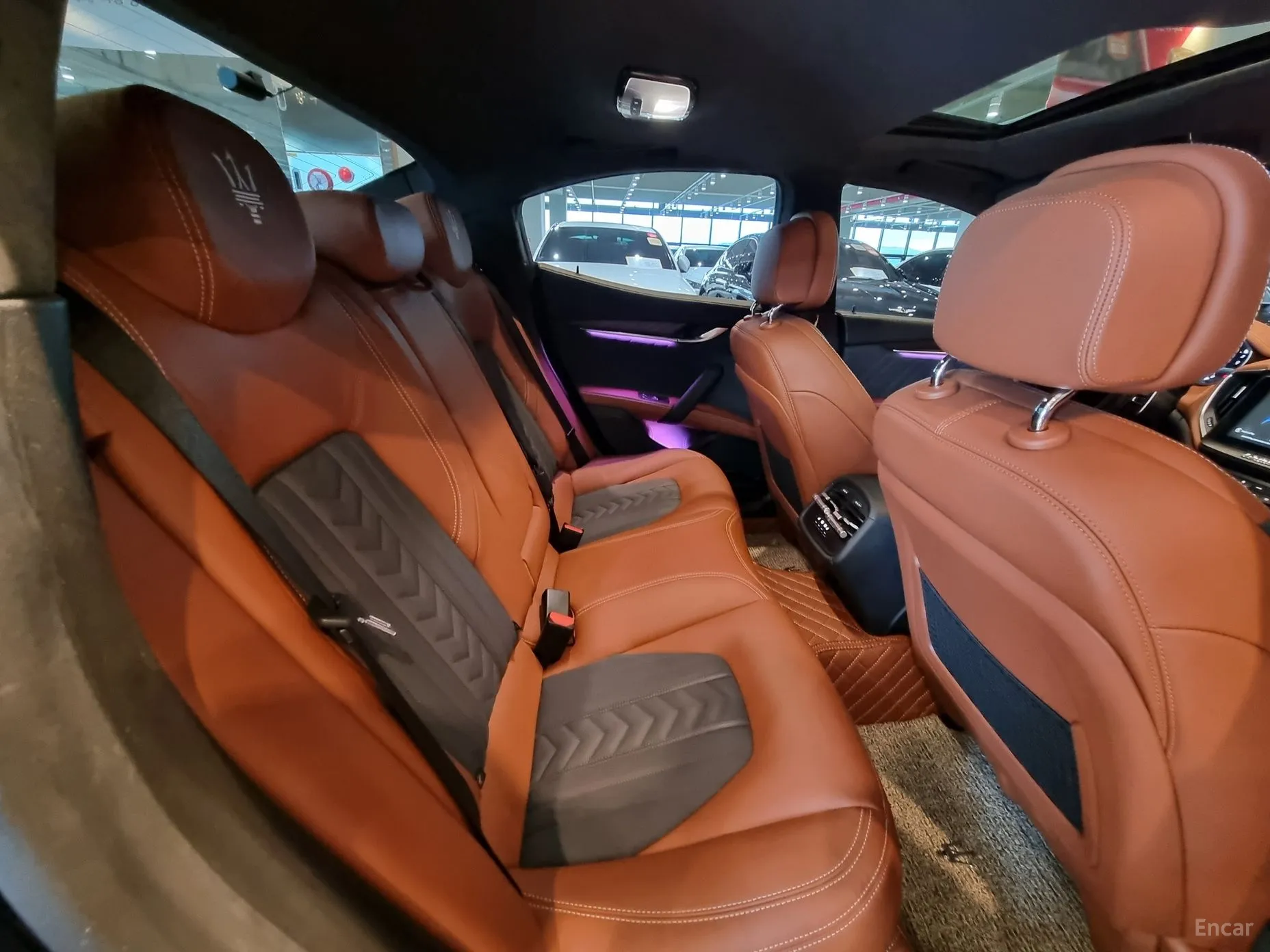 Maserati Ghibli превью 7