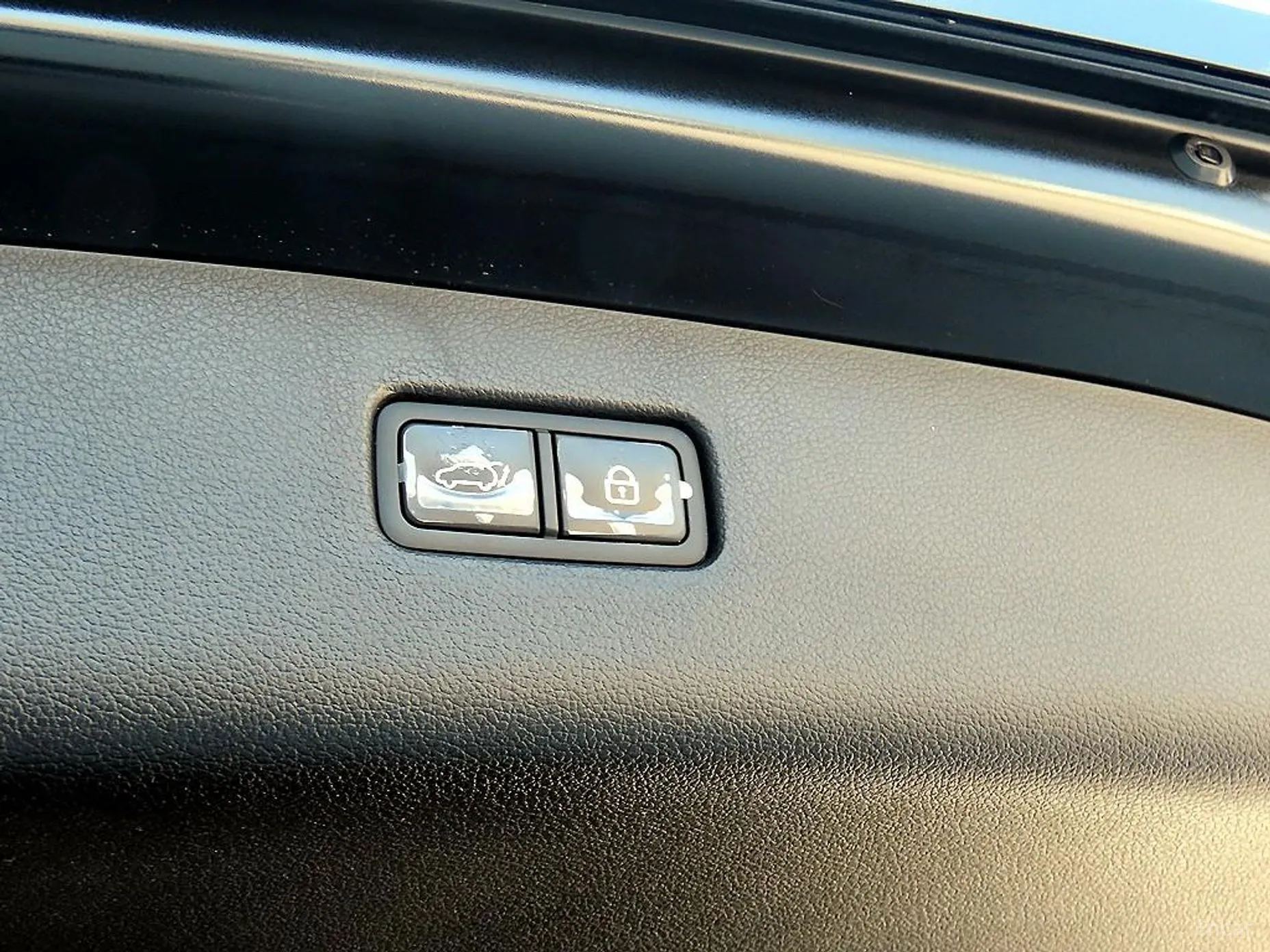 Genesis GV80 превью 17