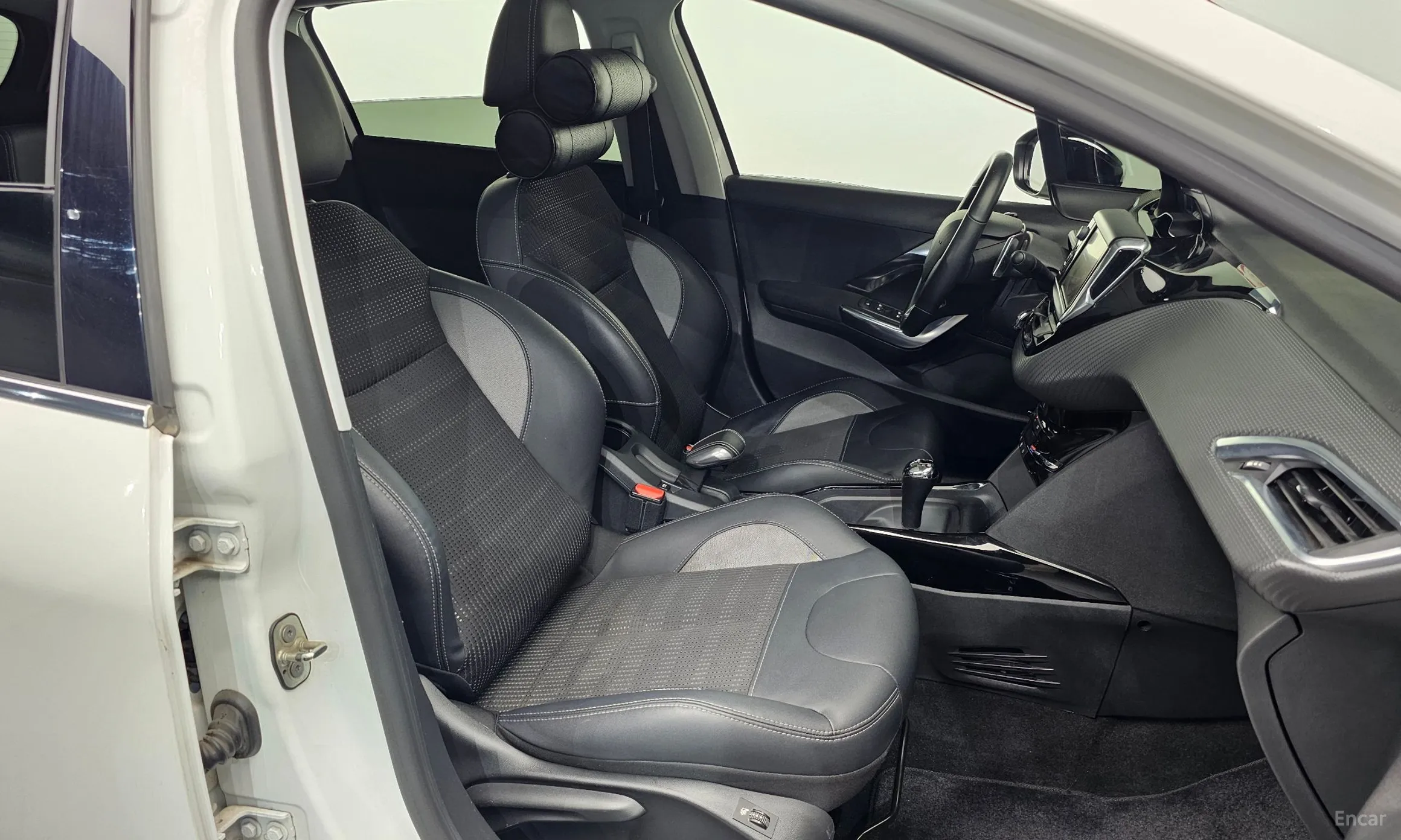 Peugeot 2008. превью 11