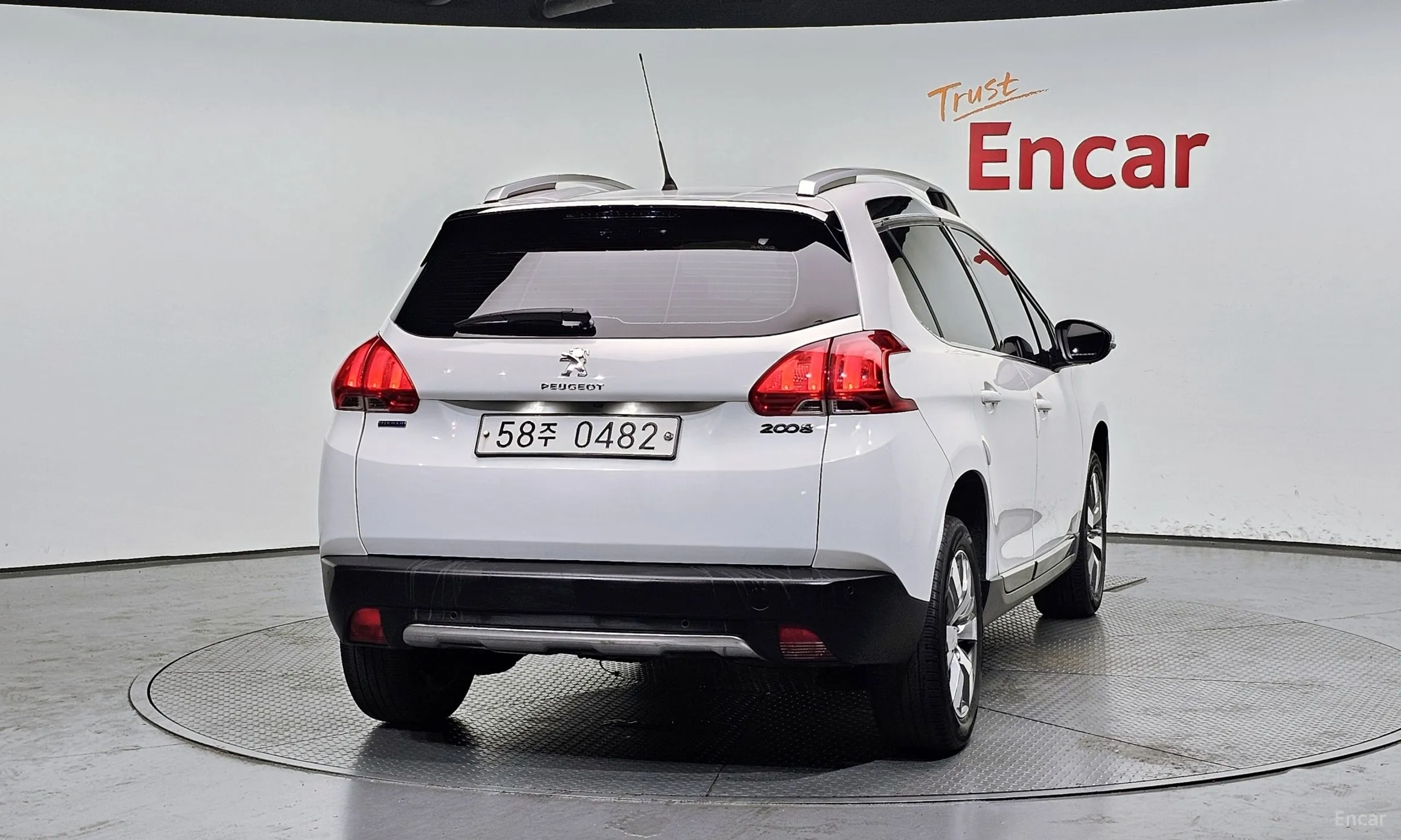 Peugeot 2008. превью 4