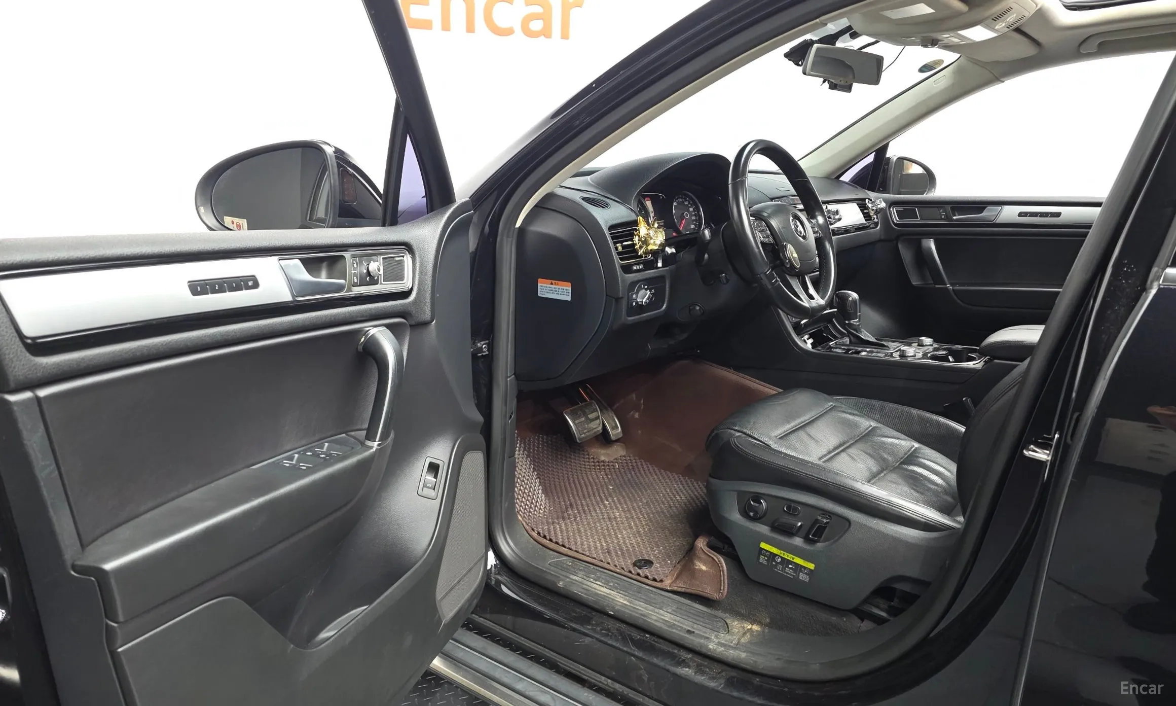 Volkswagen New Touareg превью 10