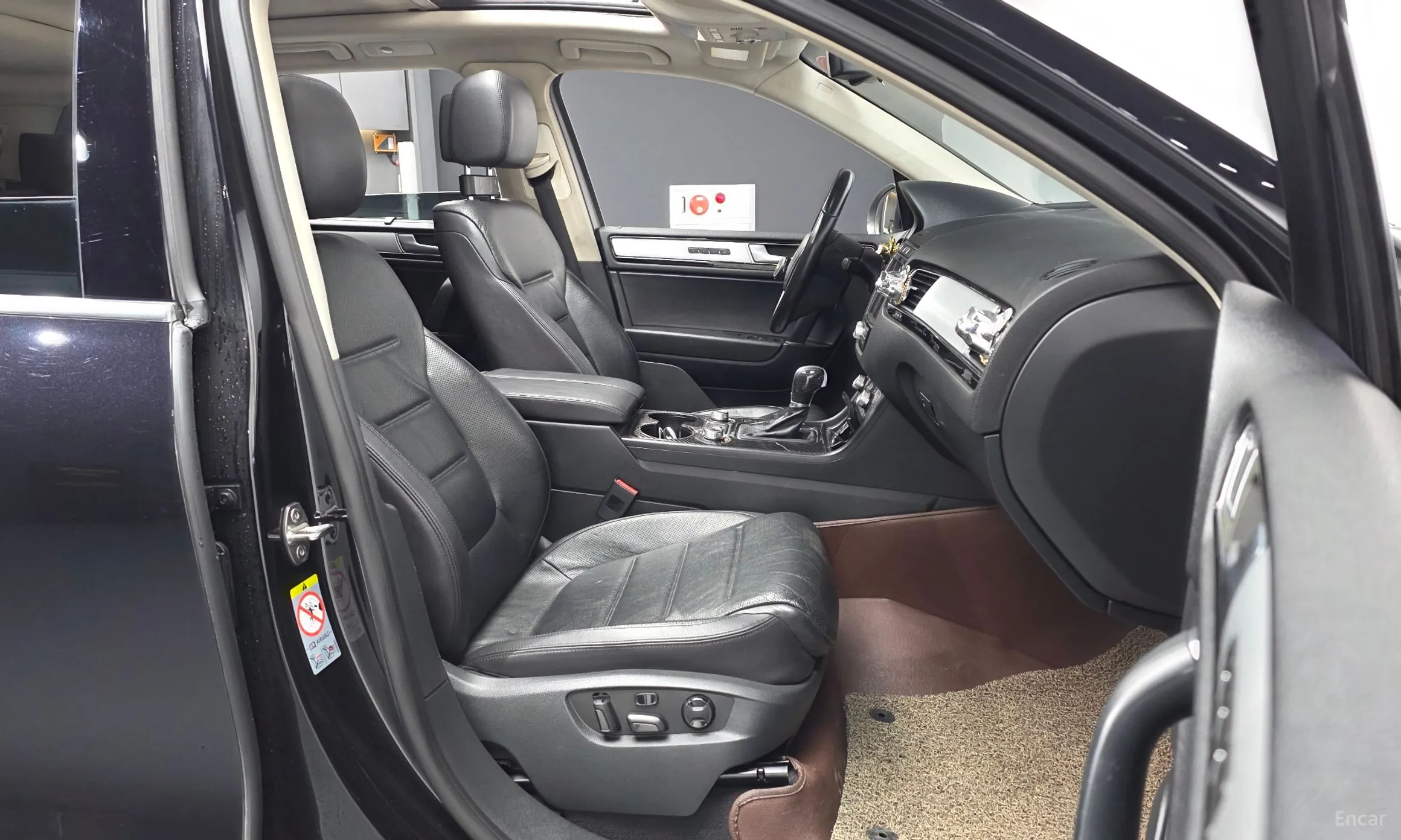 Volkswagen New Touareg превью 11