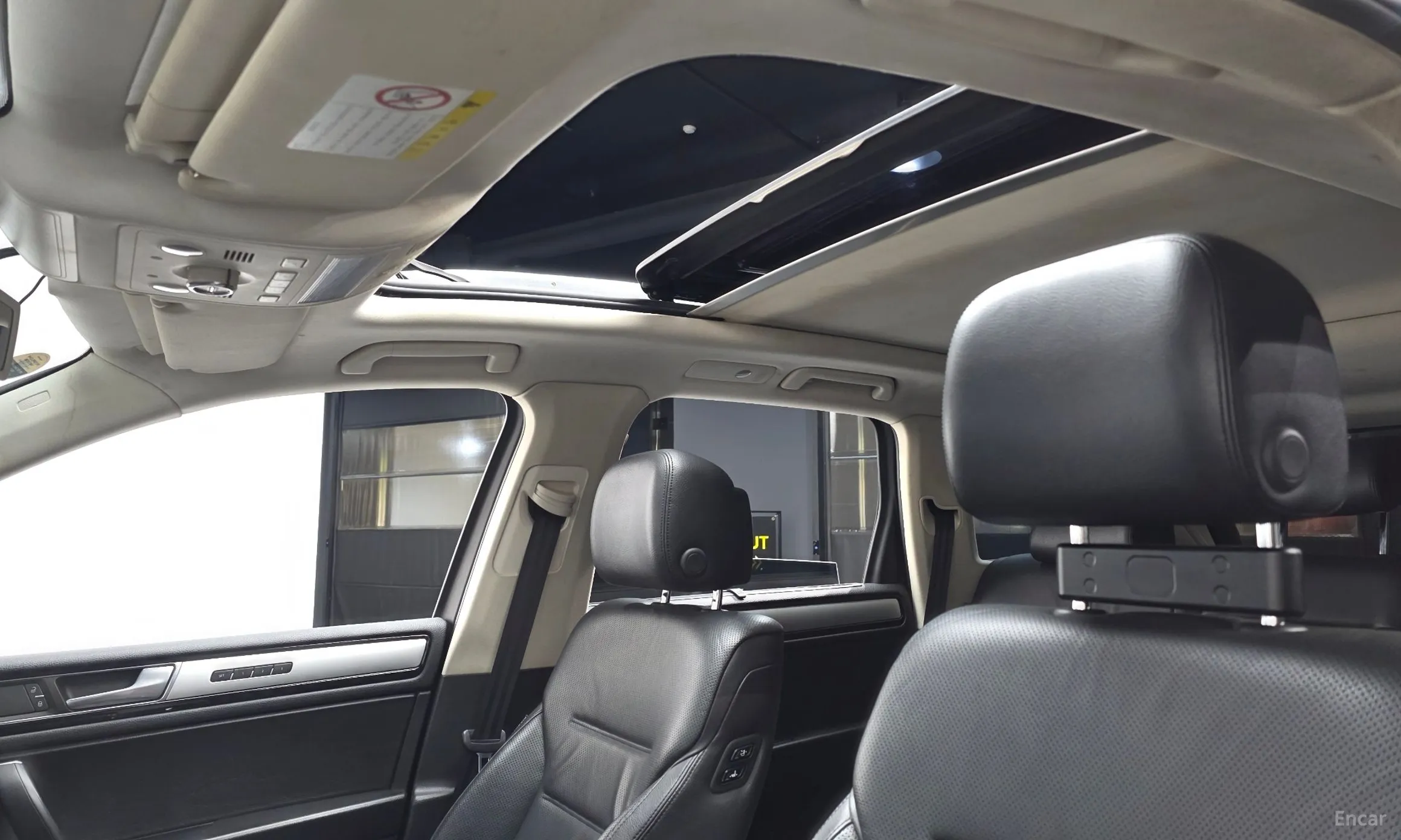 Volkswagen New Touareg превью 18