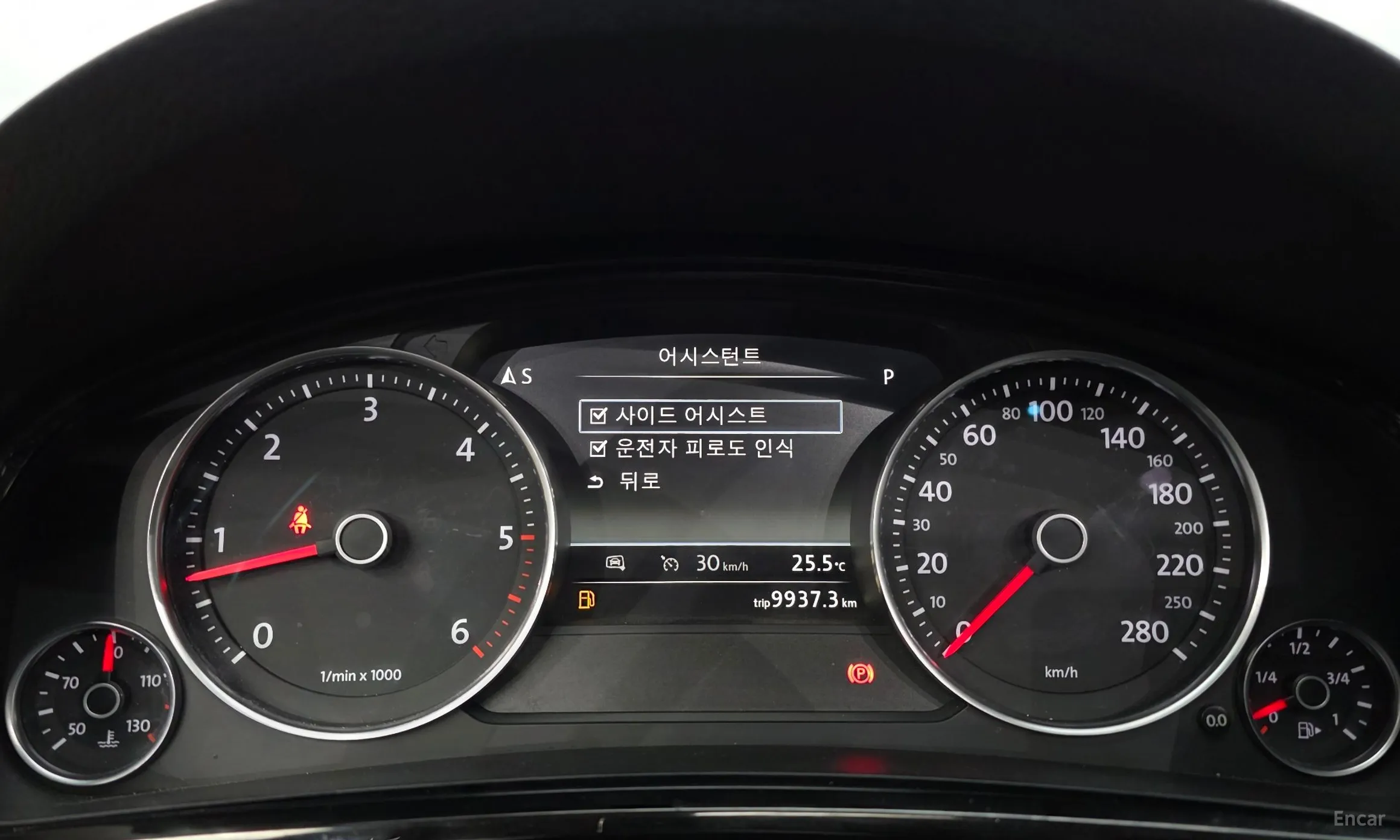 Volkswagen New Touareg превью 8