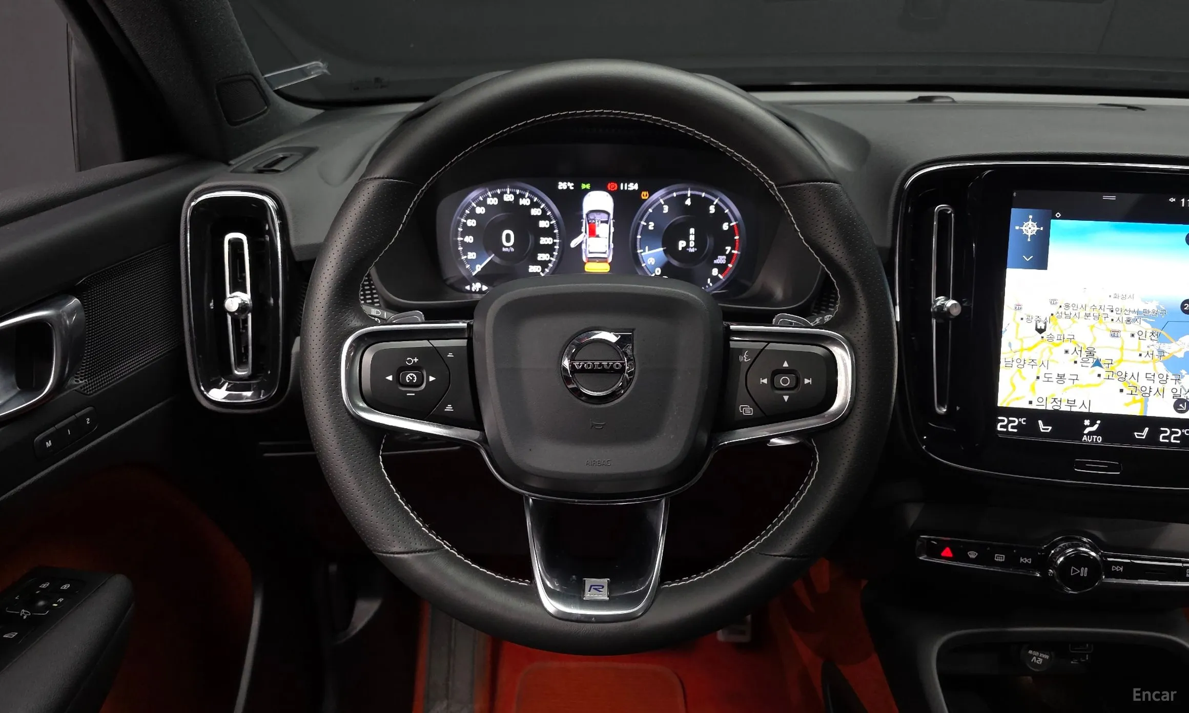 Volvo XC40 превью 14