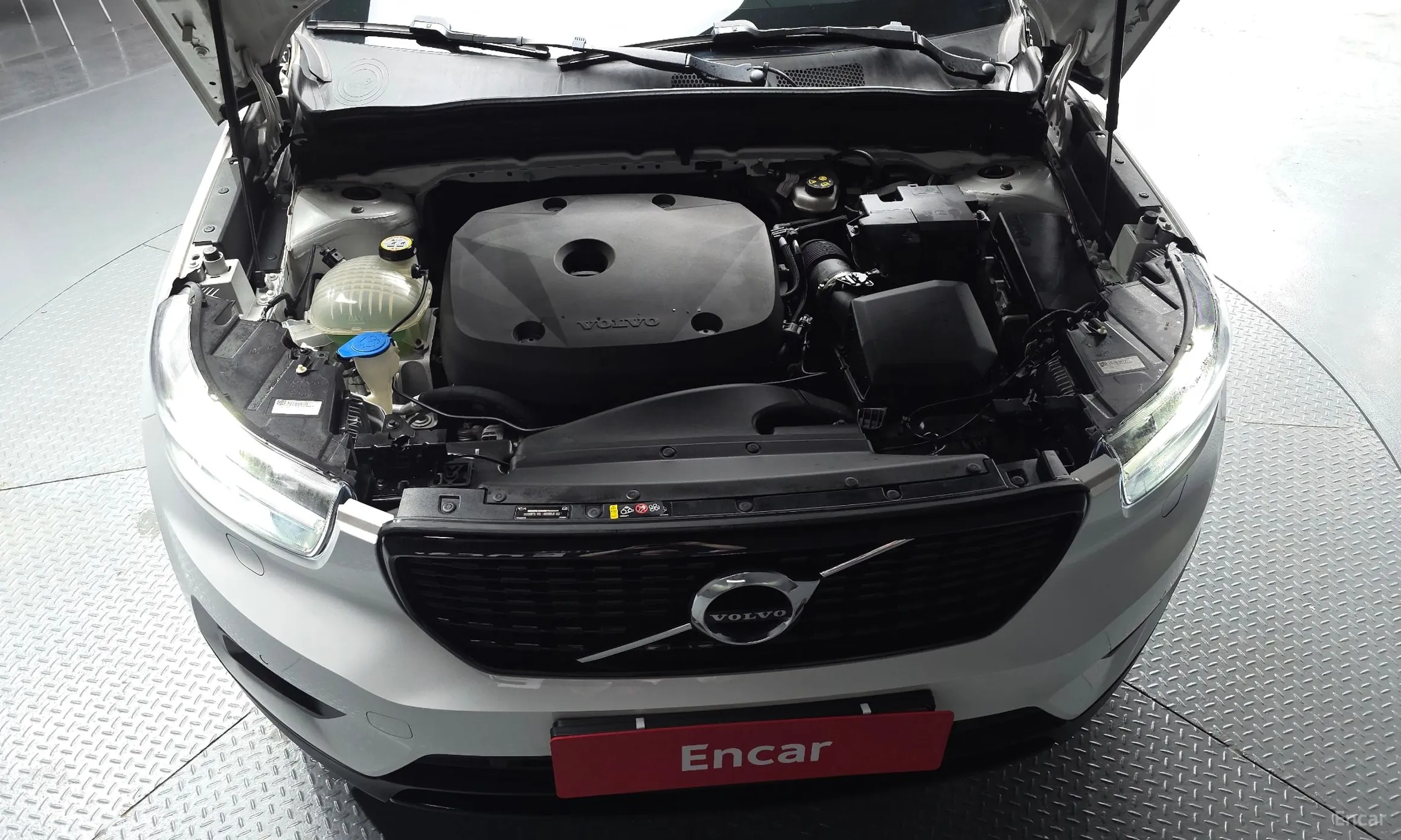 Volvo XC40 превью 6