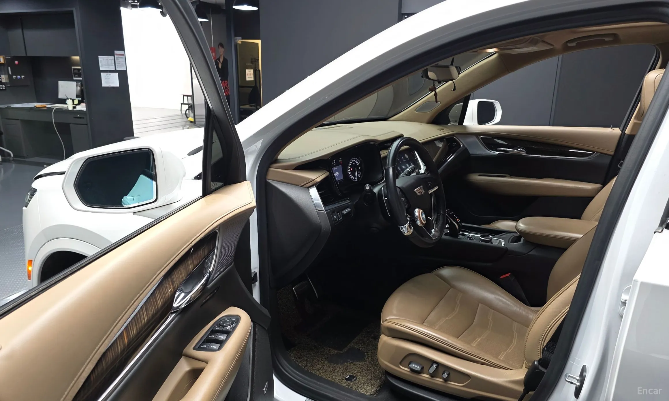 Cadillac XT6 превью 10