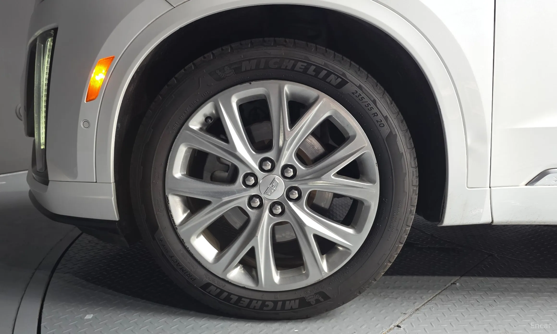 Cadillac XT6 превью 5