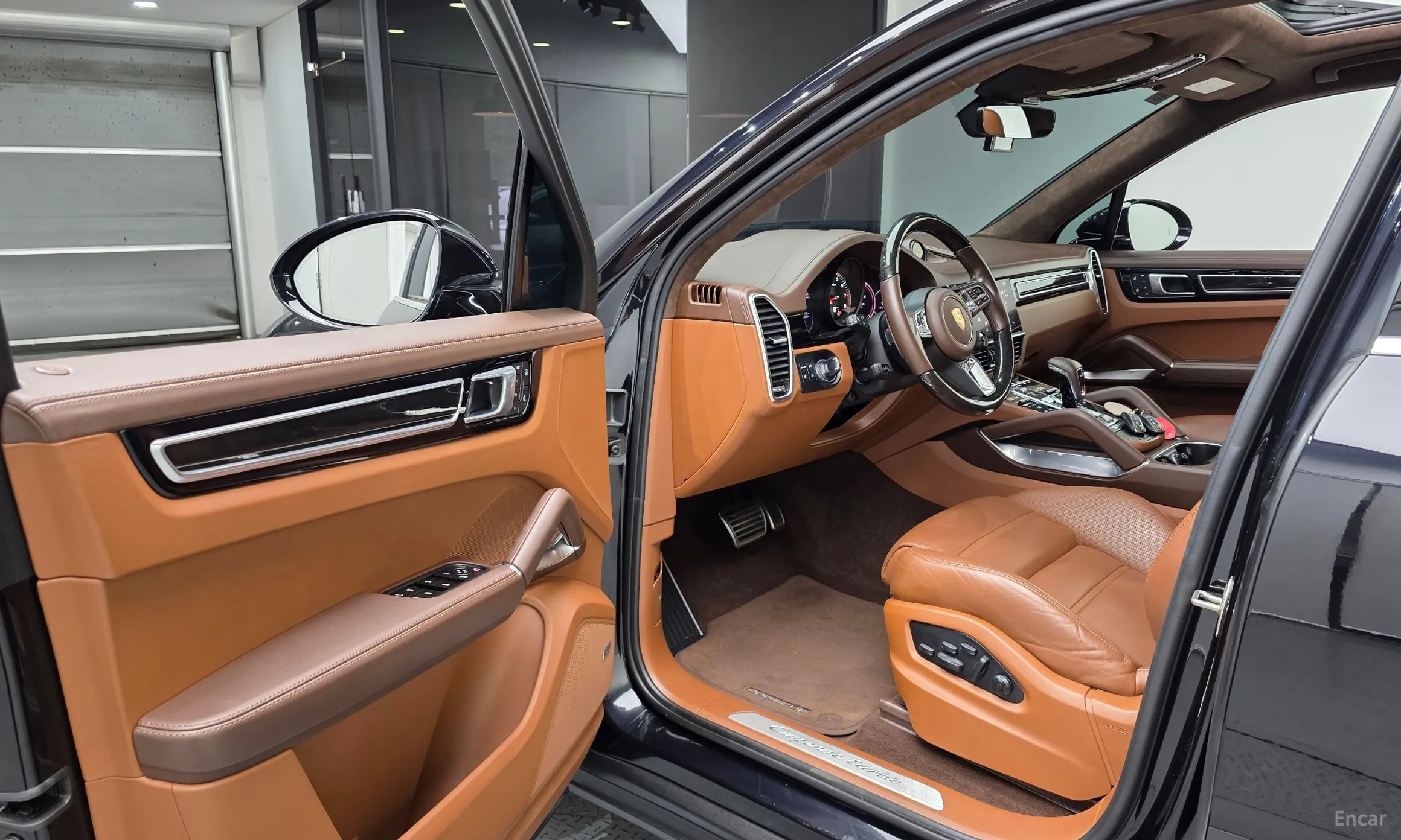Porsche Cayenne (PO536) превью 10