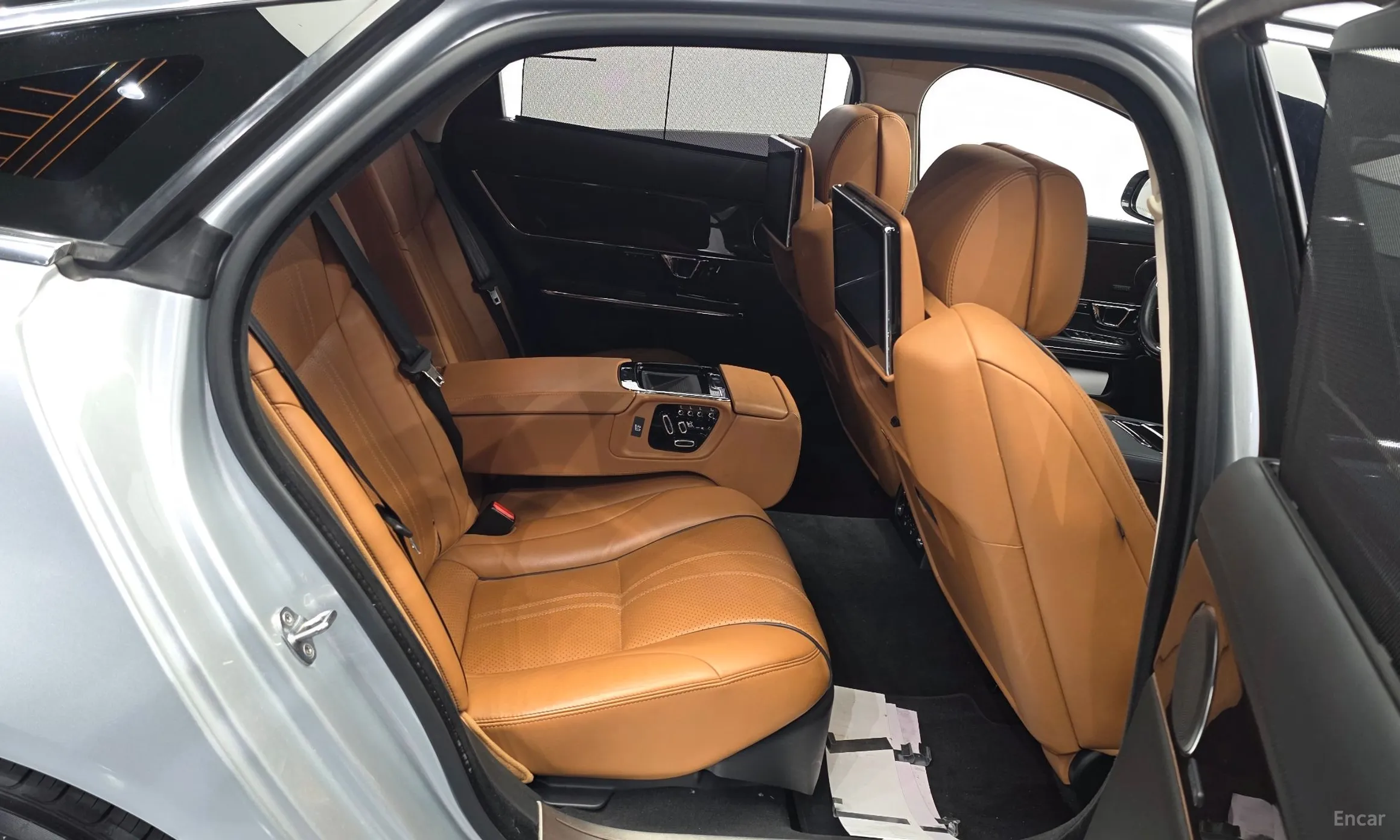 Jaguar All New XJ превью 11