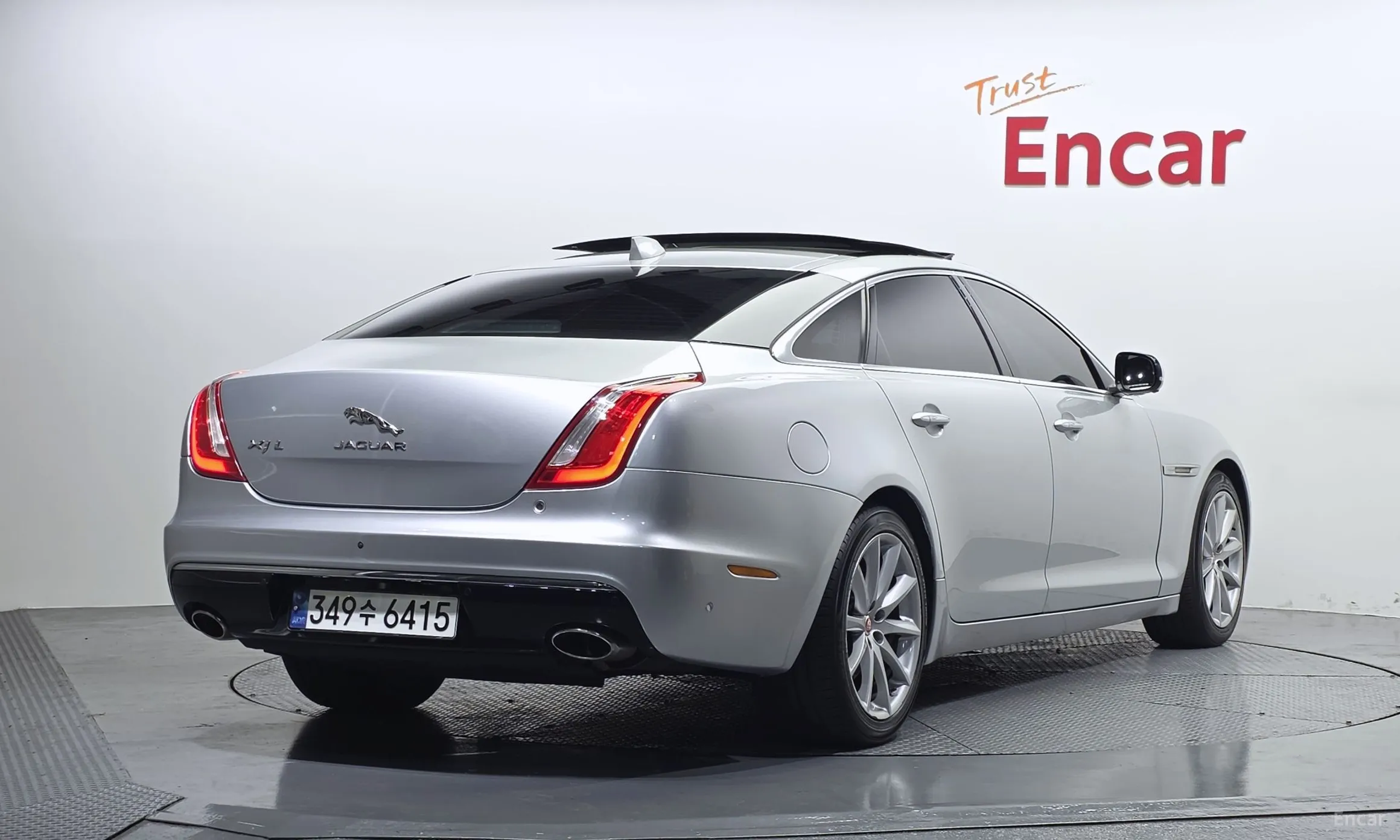 Jaguar All New XJ
