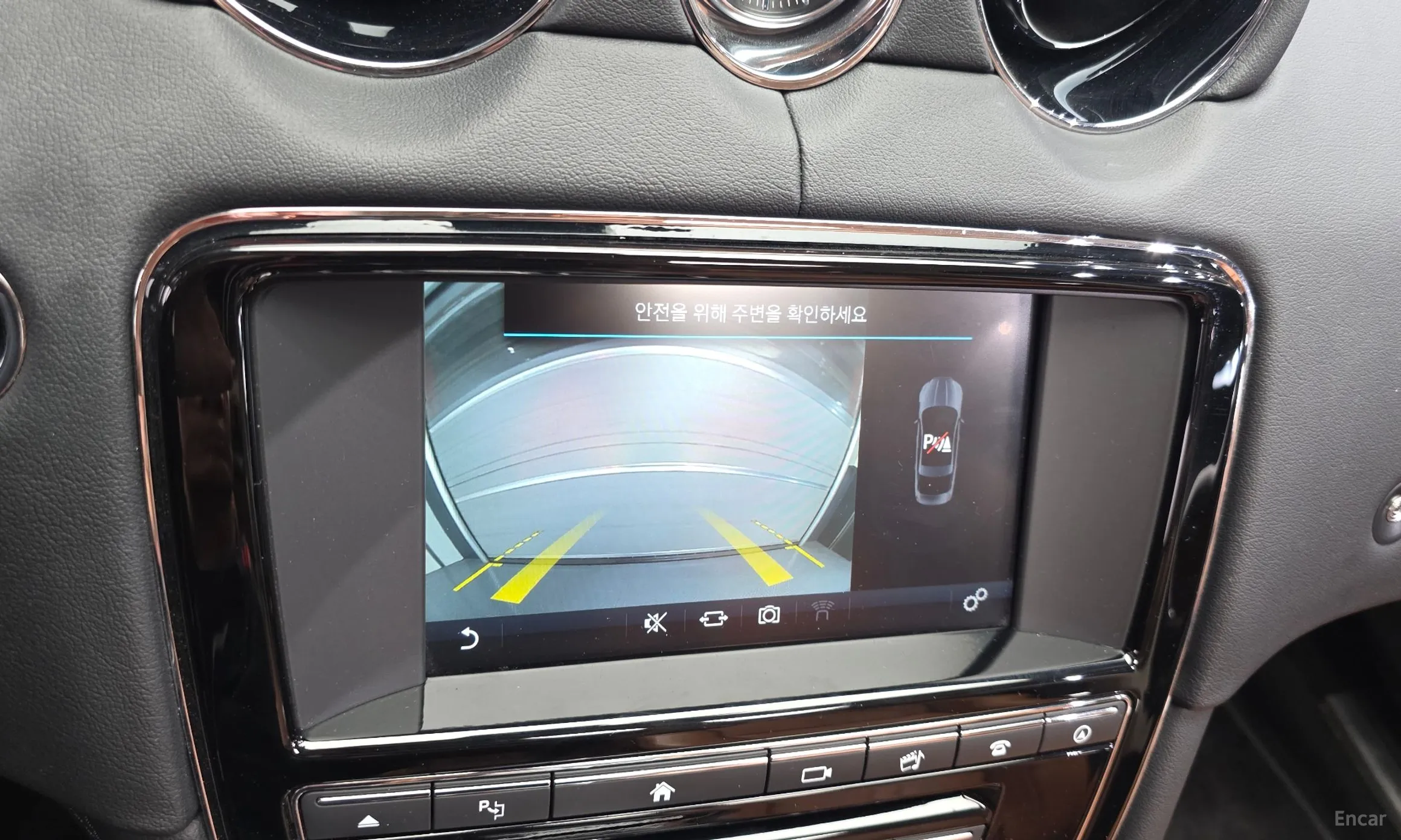 Jaguar All New XJ превью 16
