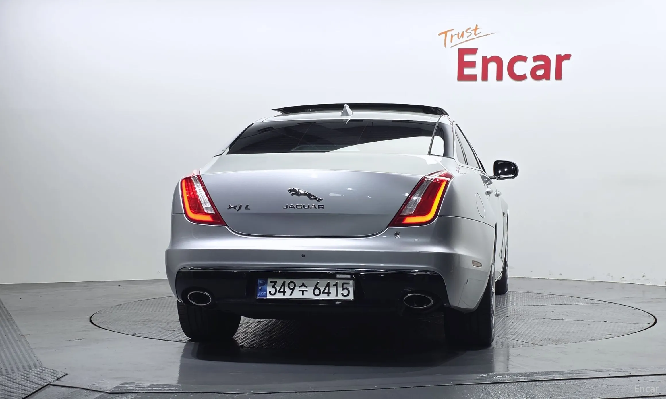 Jaguar All New XJ превью 4